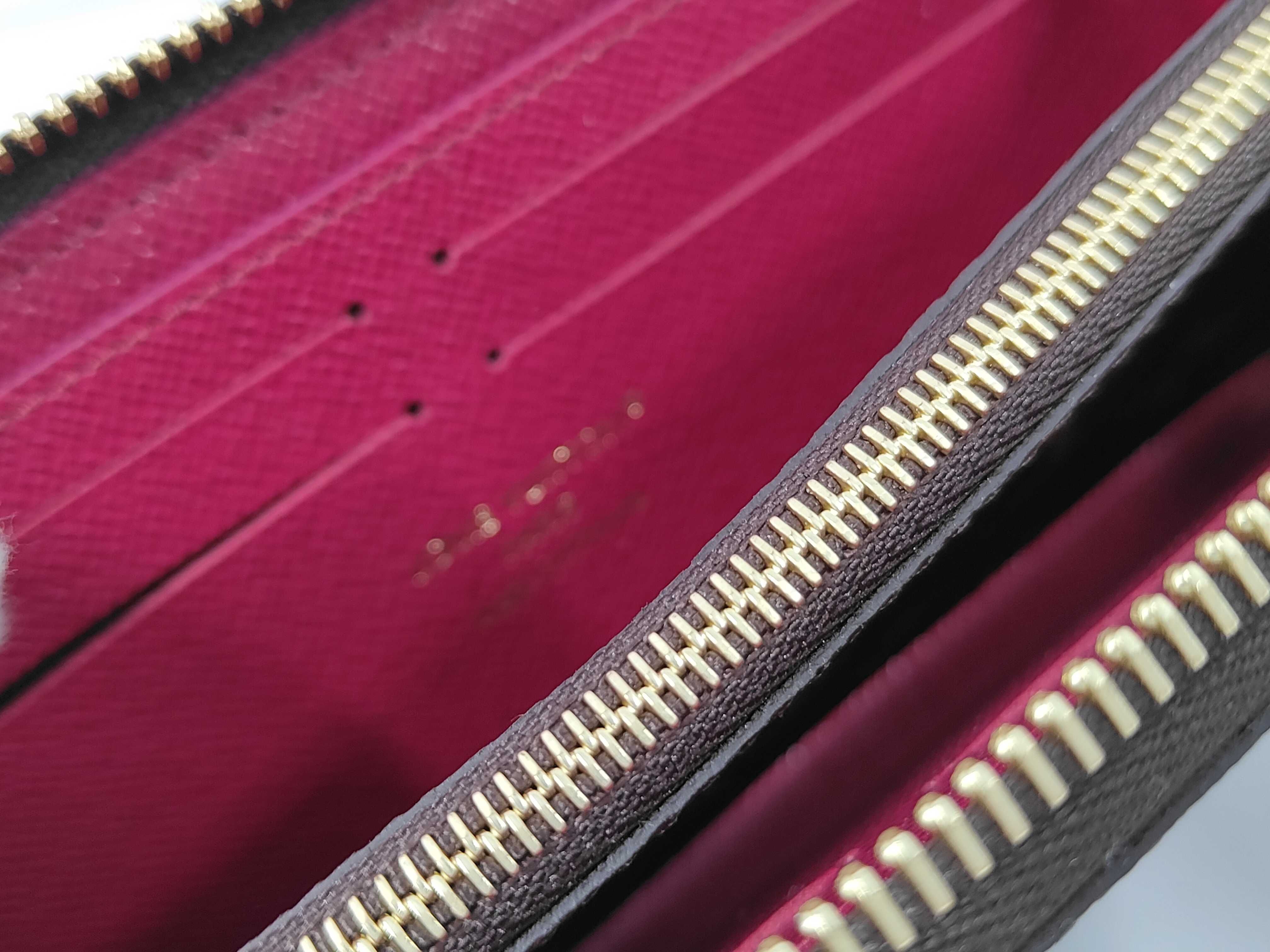 Monogram M60742 Portefeuille Clemence Fuchsia Wallet — view 12