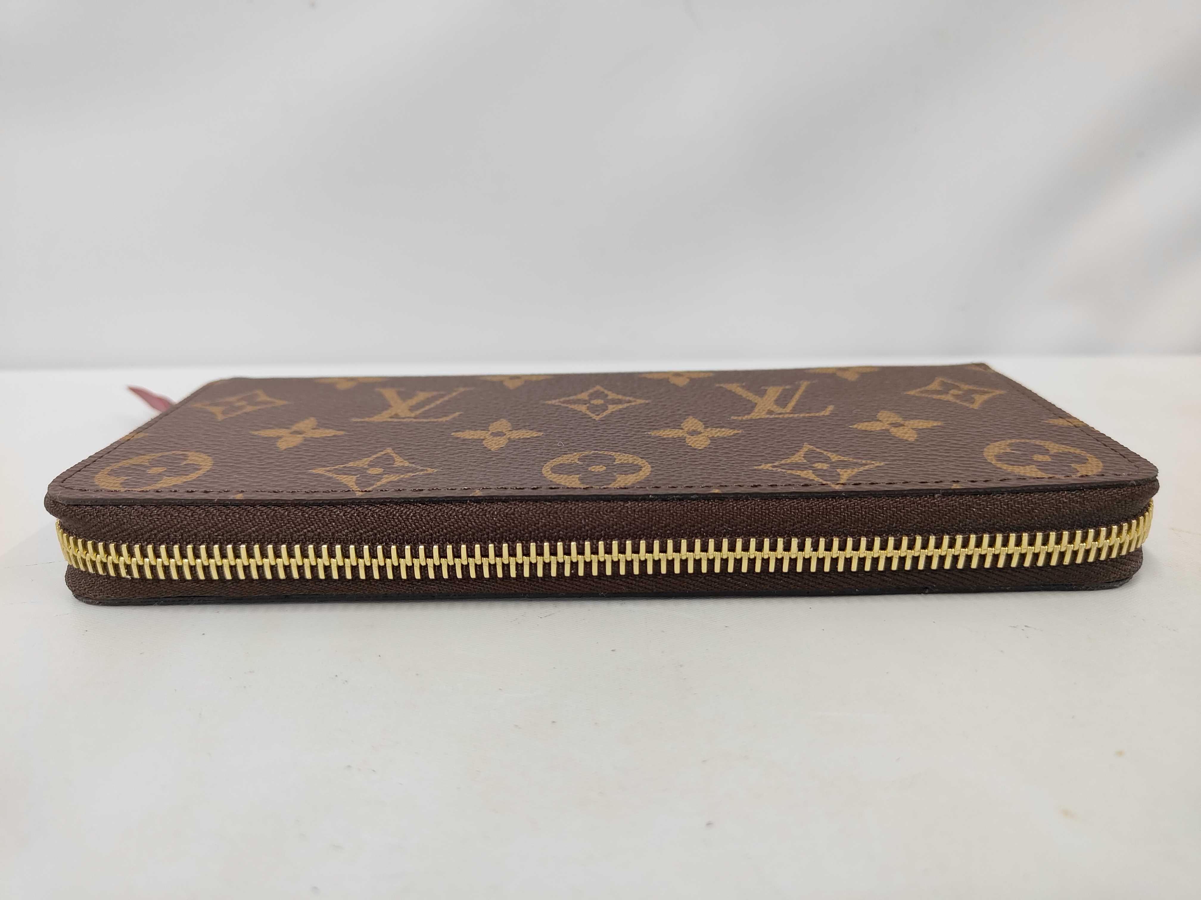 Monogram M60742 Portefeuille Clemence Fuchsia Wallet — view 6