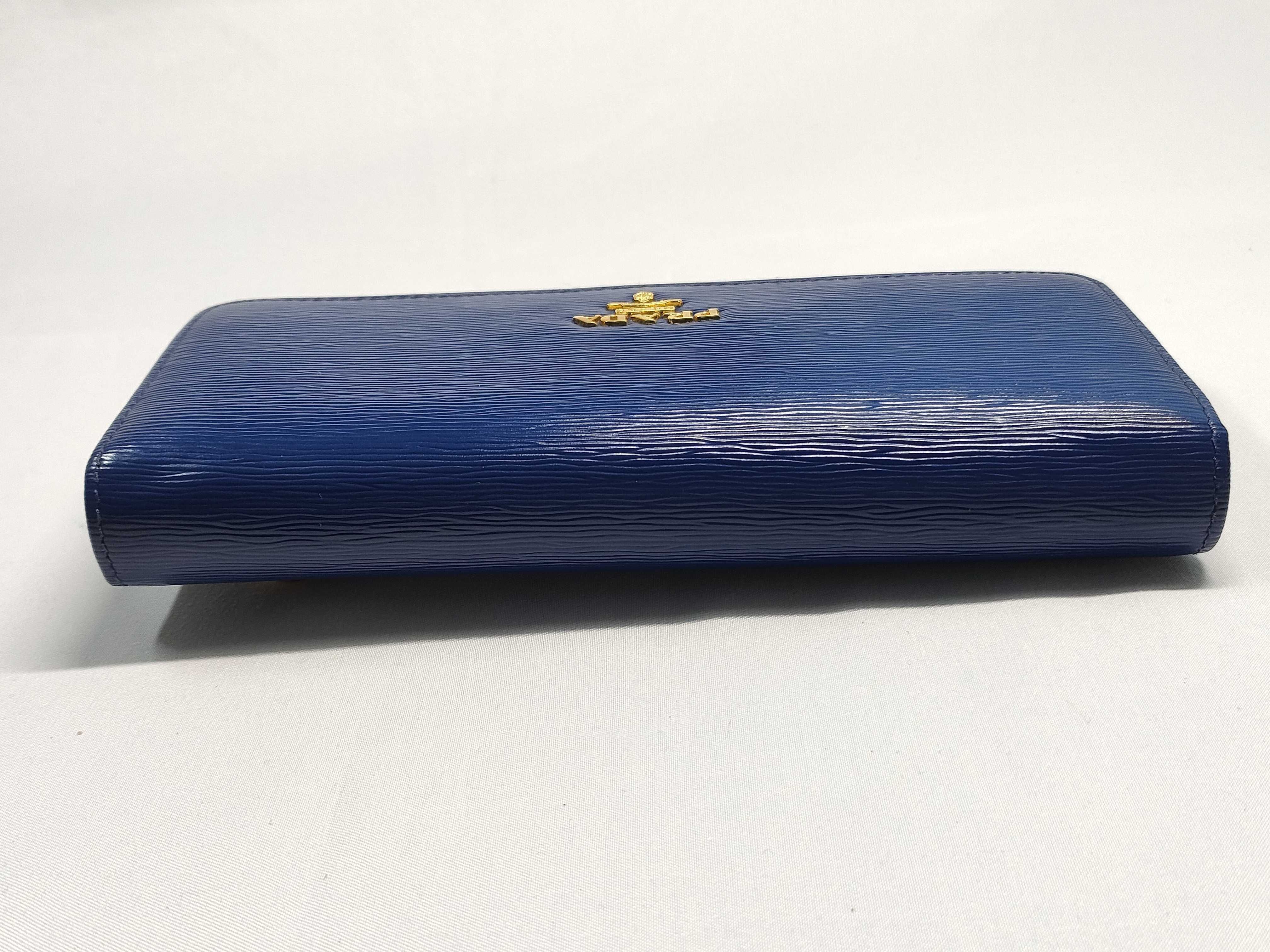 Blue Saffiano Gold Lettering Logo Long Wallet 1MH132 Wallet — view 6