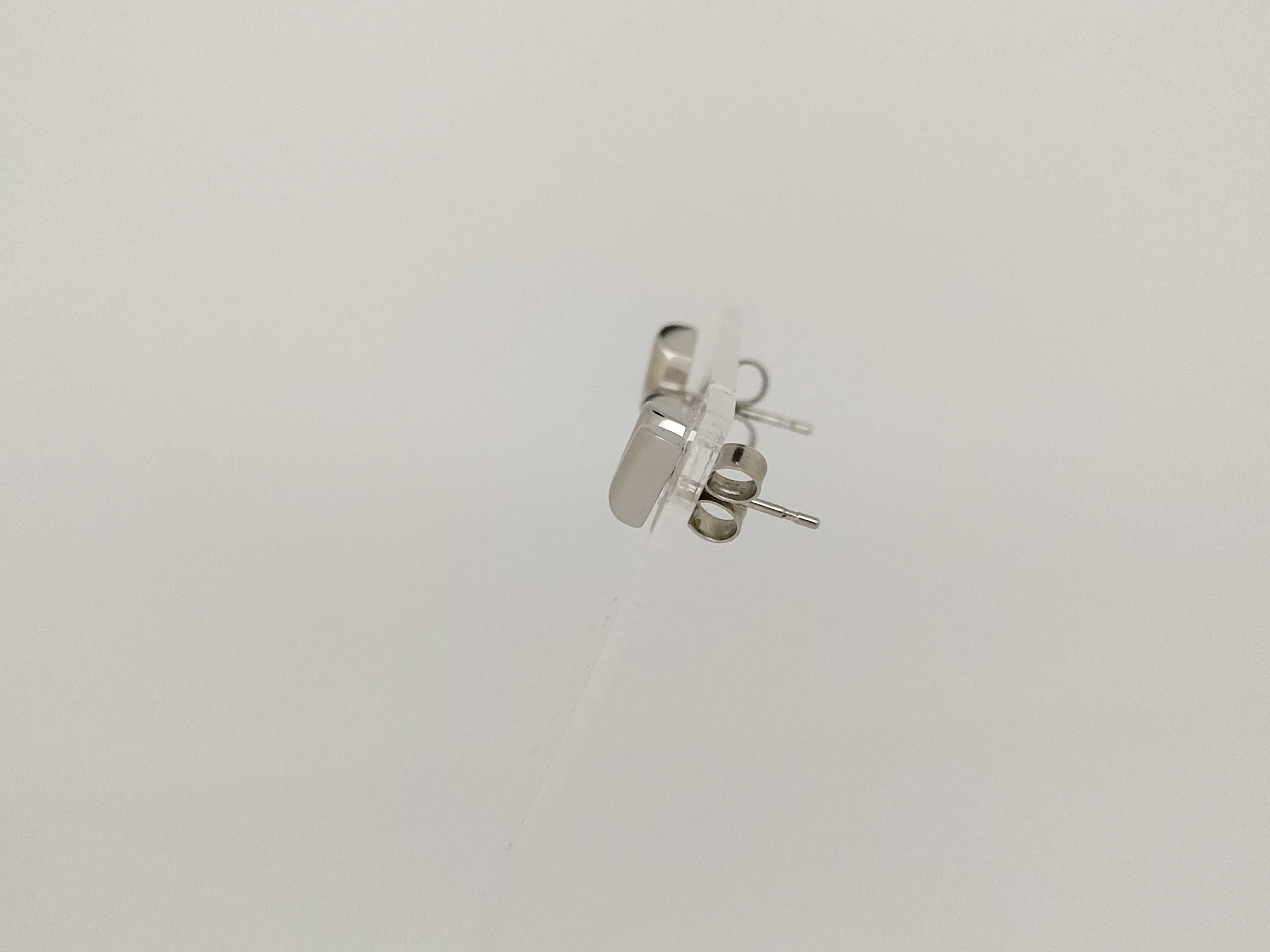 Stud Earrings Essential V M63208 Earrings — view 3