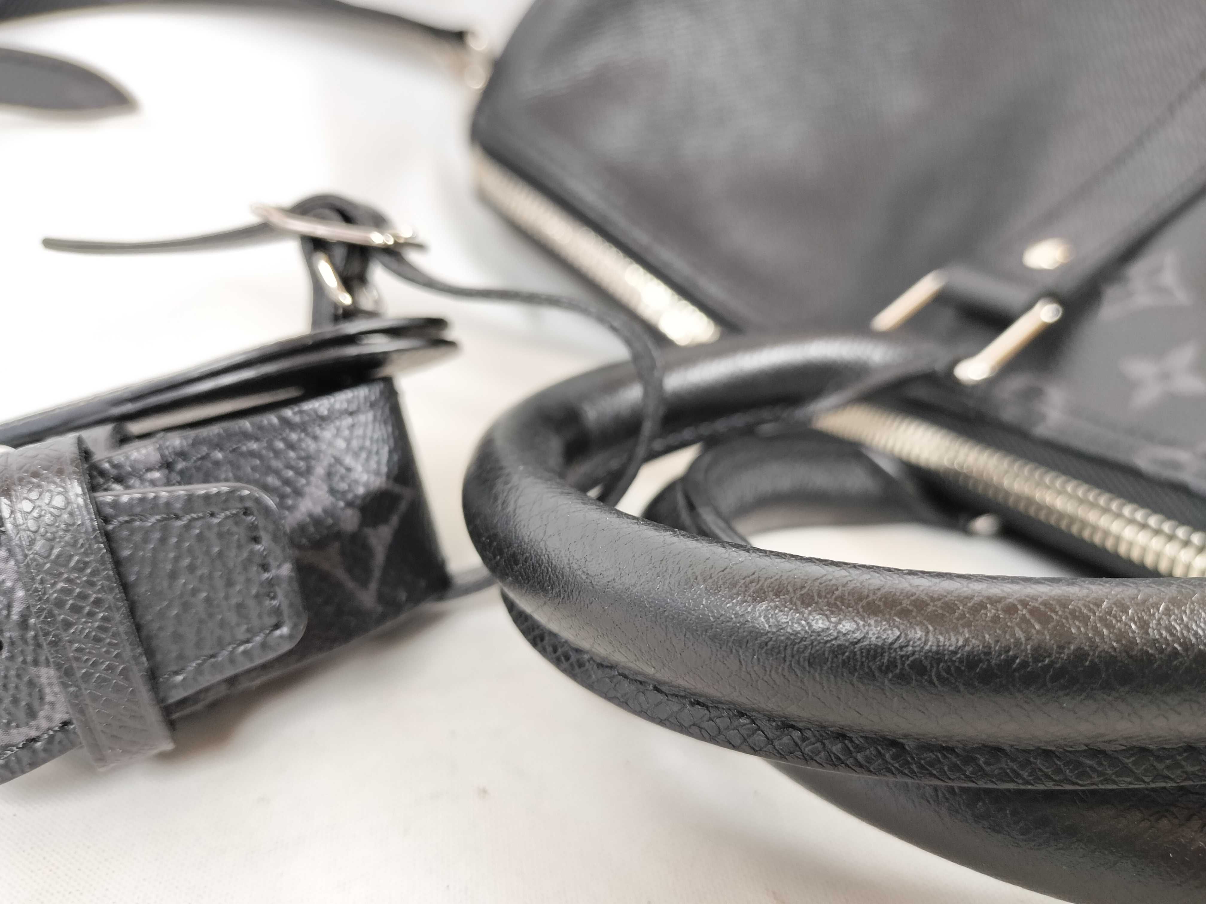LOUISVUITTON Taigarama Boston Bag M53763 Black Boston Bag — view 4