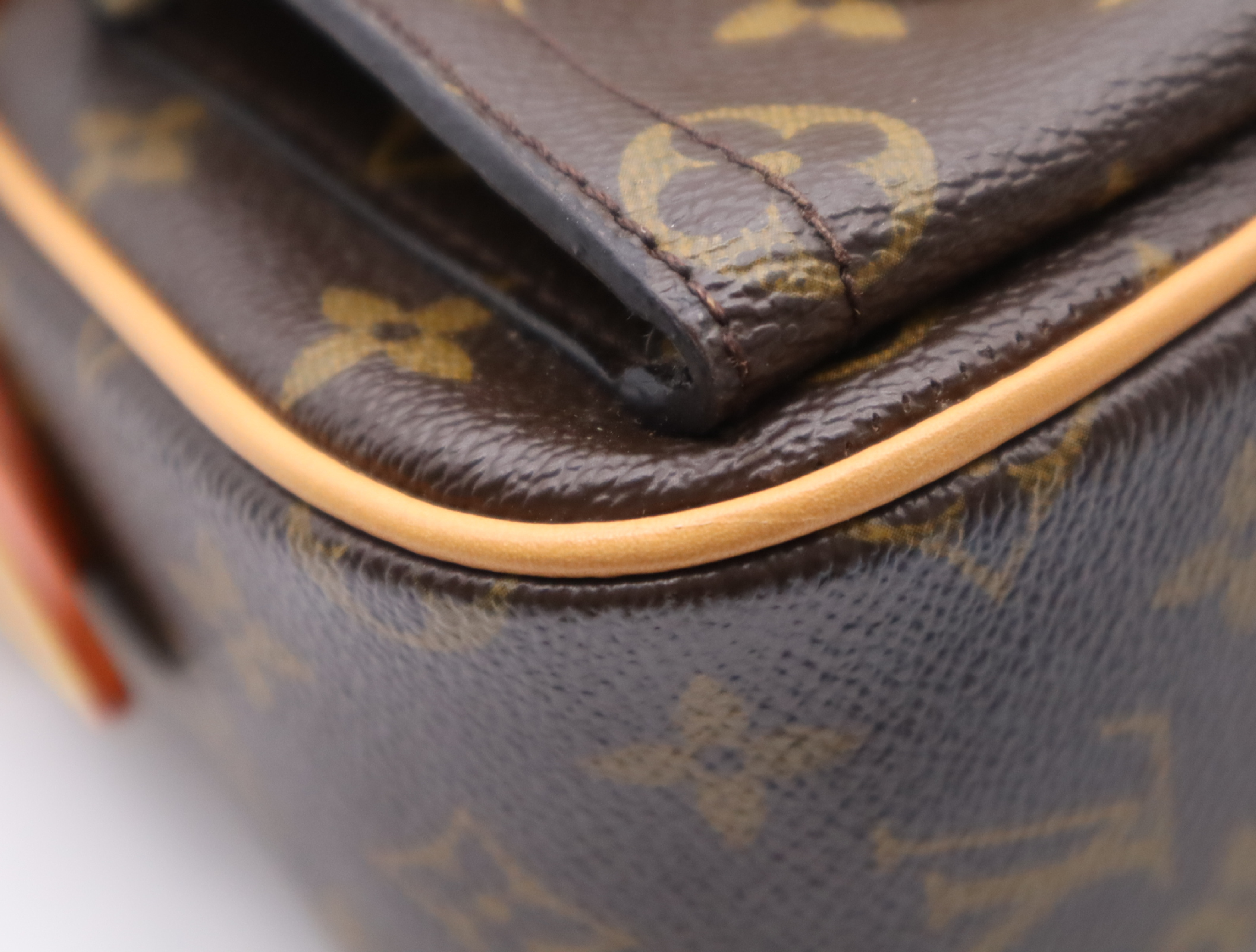 M40027 Monogram Hudson PM Shoulder Bag — view 6