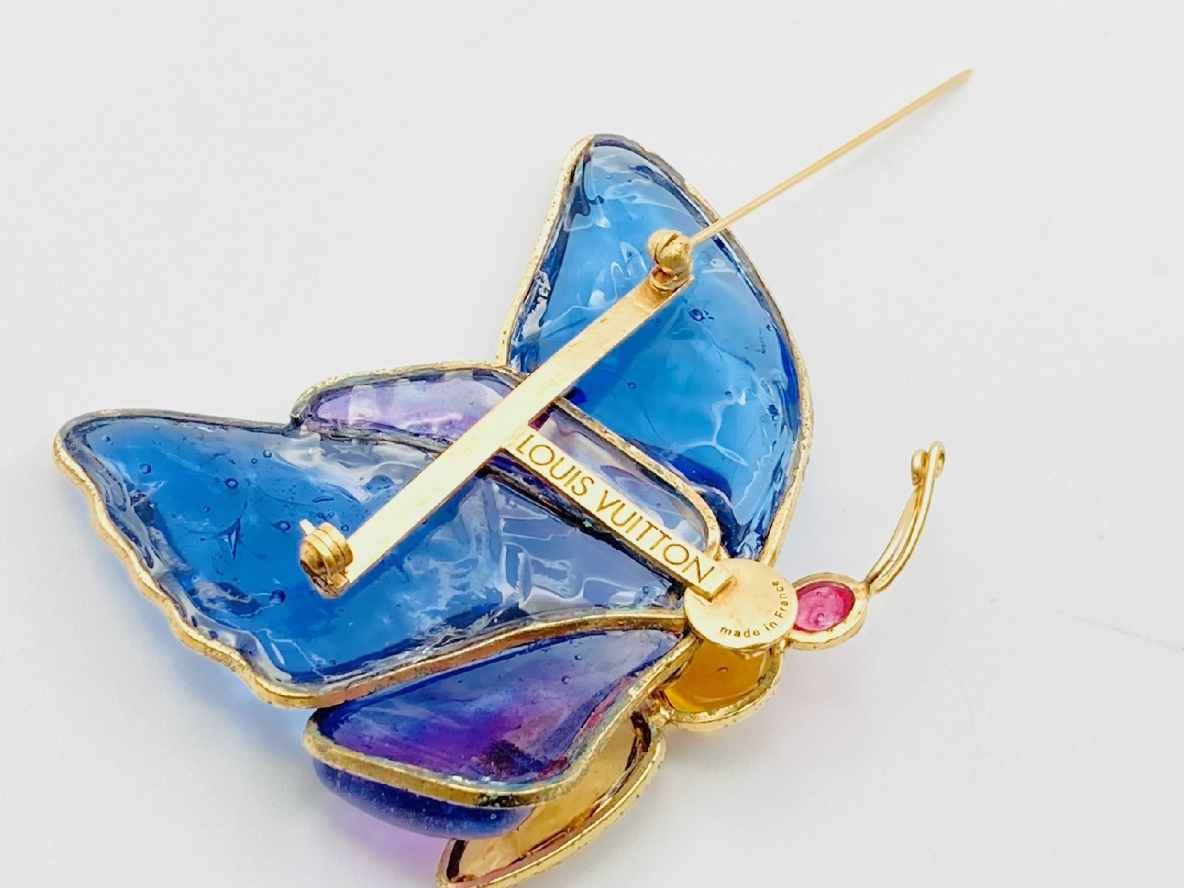 Butterfly Papillon Brooch, Old Vintage Blue Resin Glass Brooch — view 3
