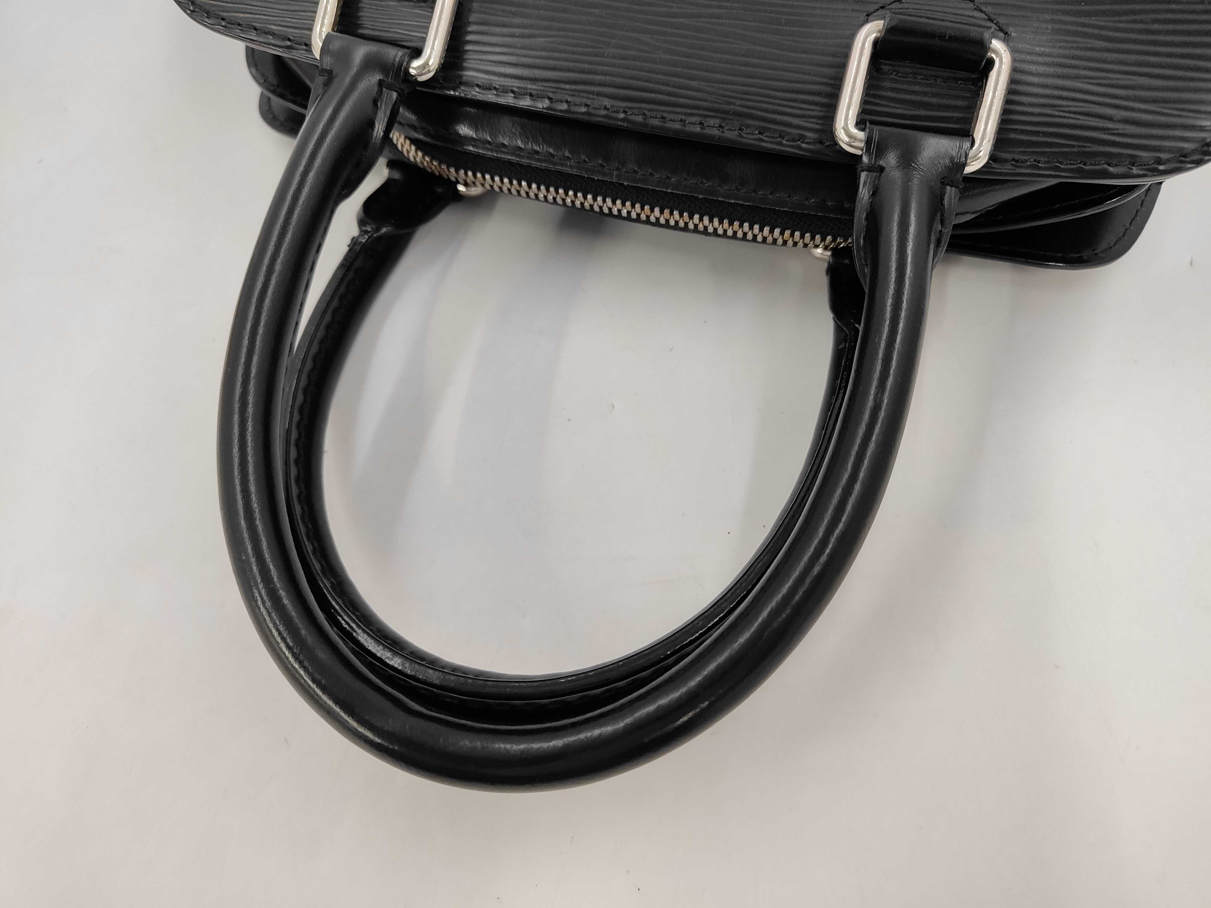 M52772 Pont Neuf Epi Handbag Black Handbag — view 4