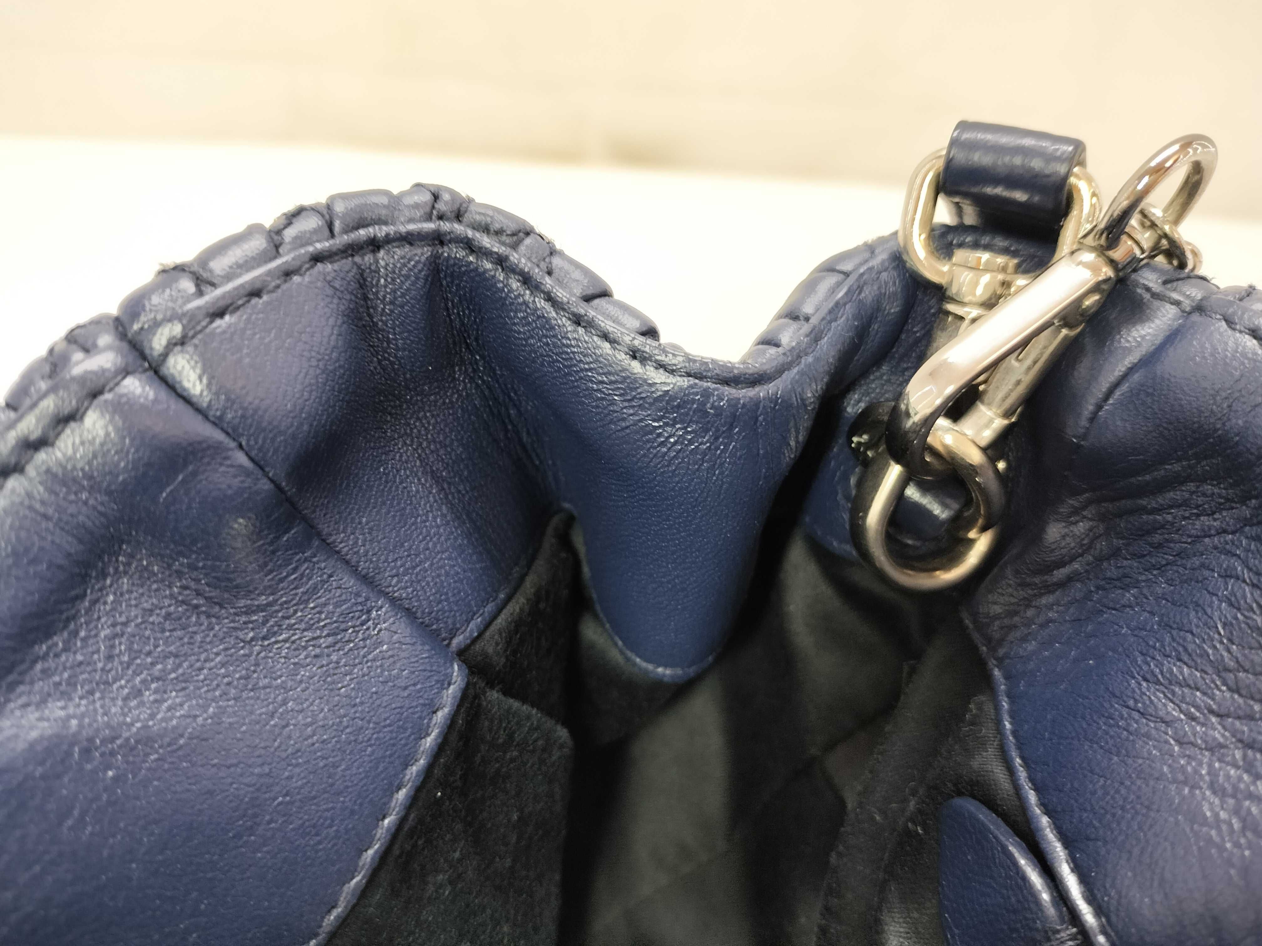 Chain Bag, Blue Handbag — view 12