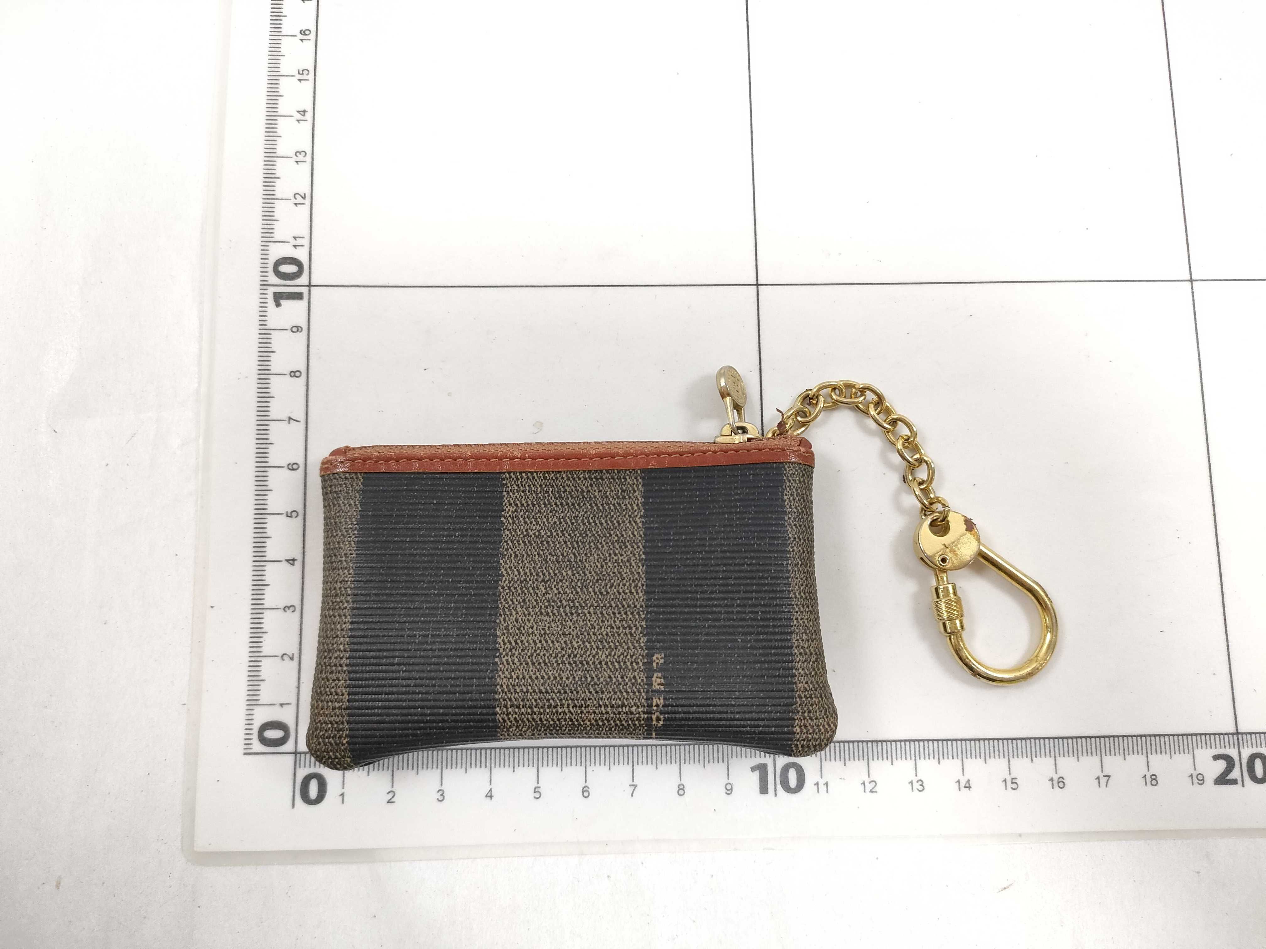 coin case — view 2