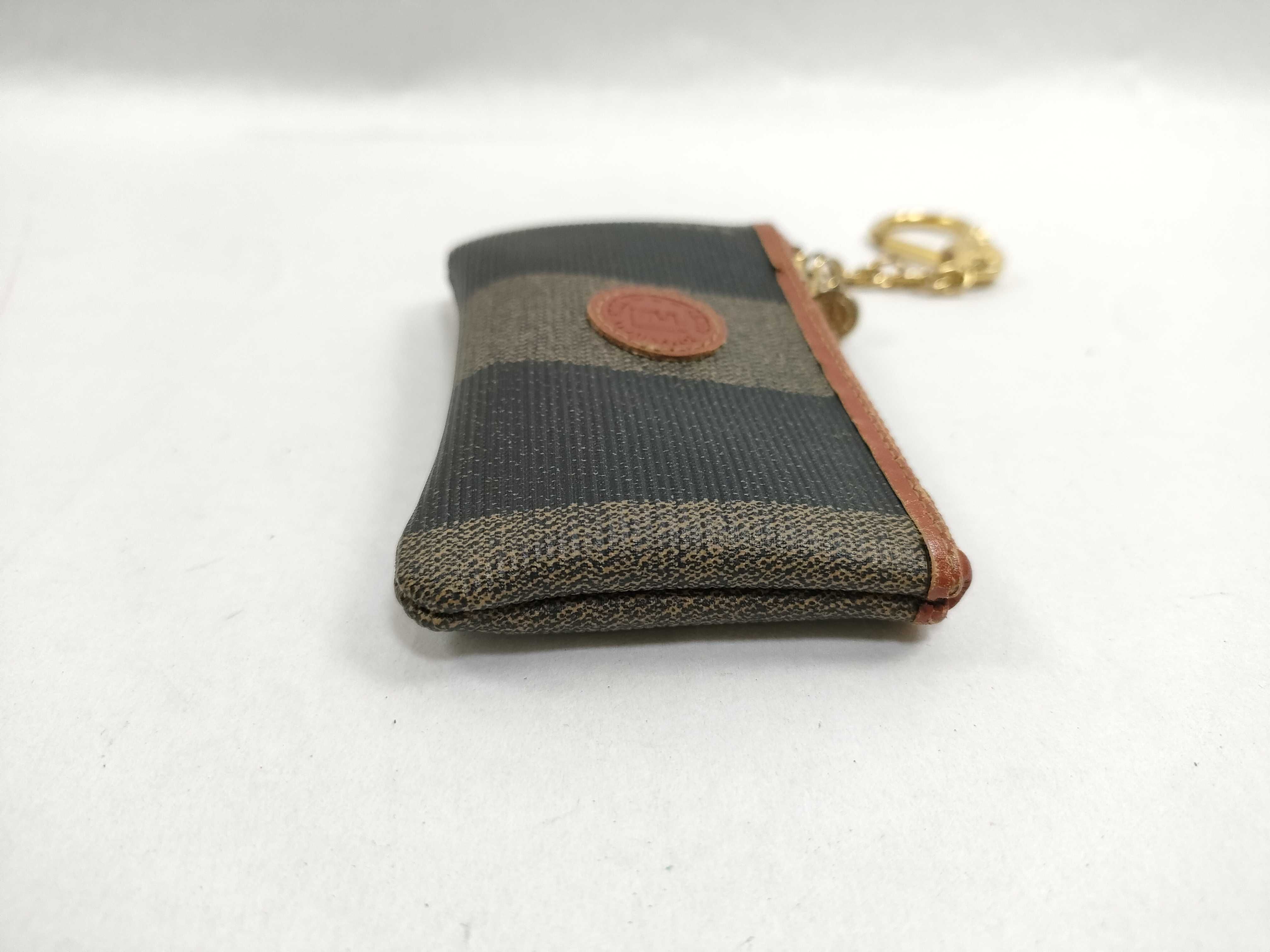 coin case — view 4