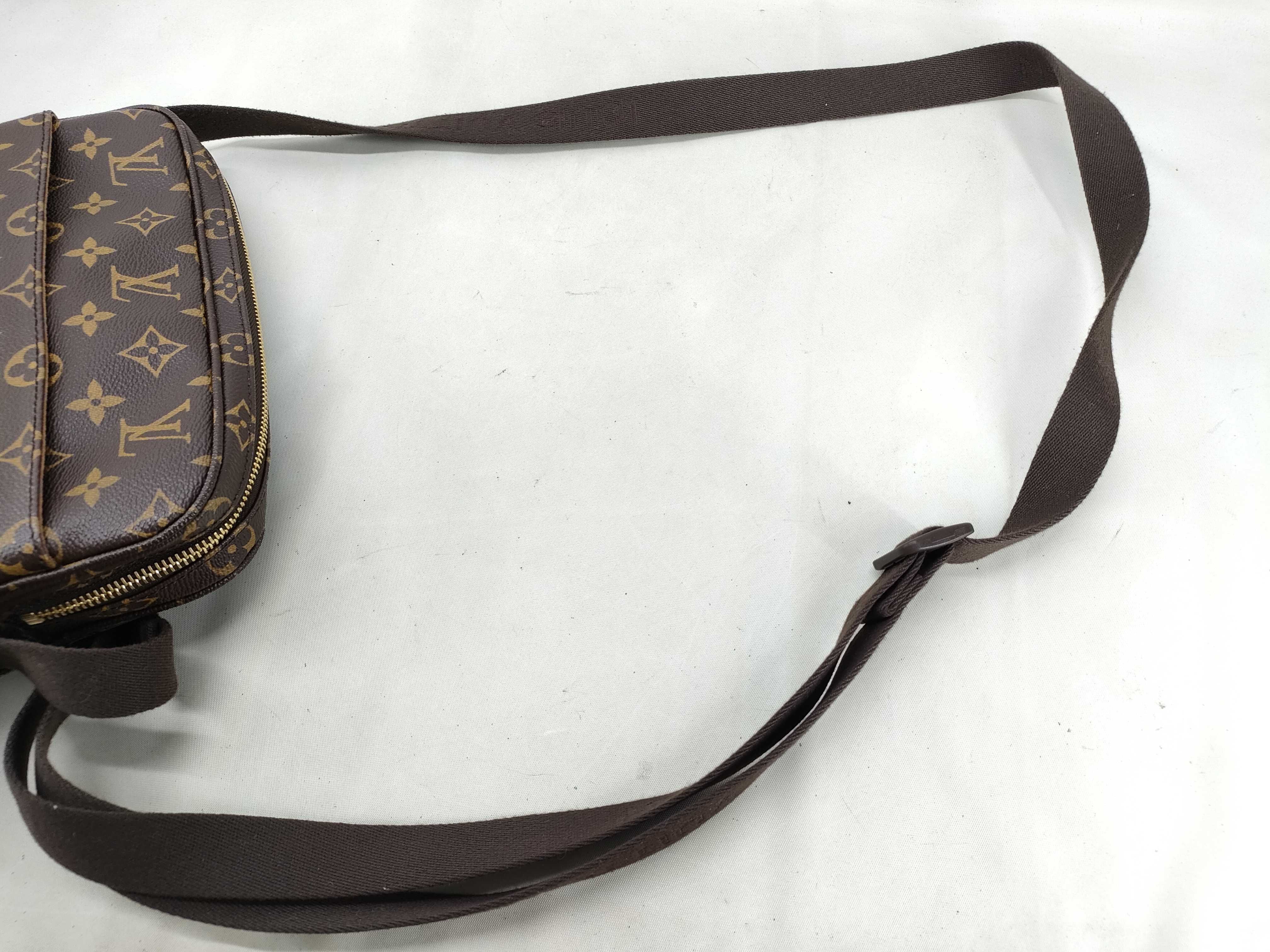 Monogram Louis Vuitton Monogram Trotta Beaucoup M97037 Shoulder Bag — view 4