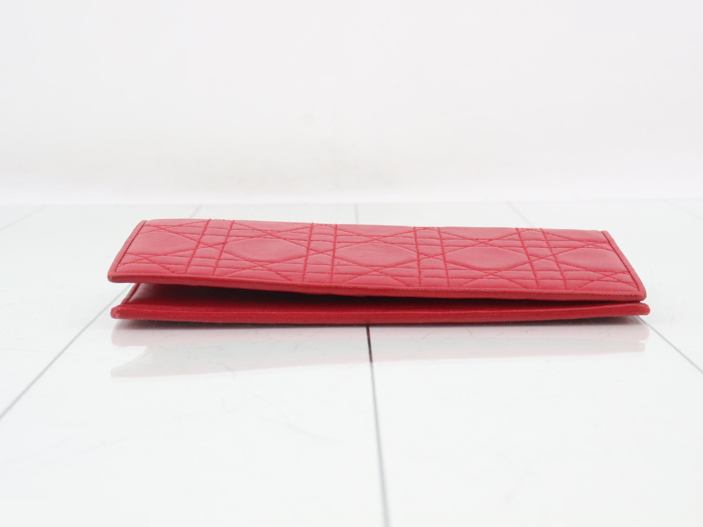 Other lines: Bags and Wallets — view 3
