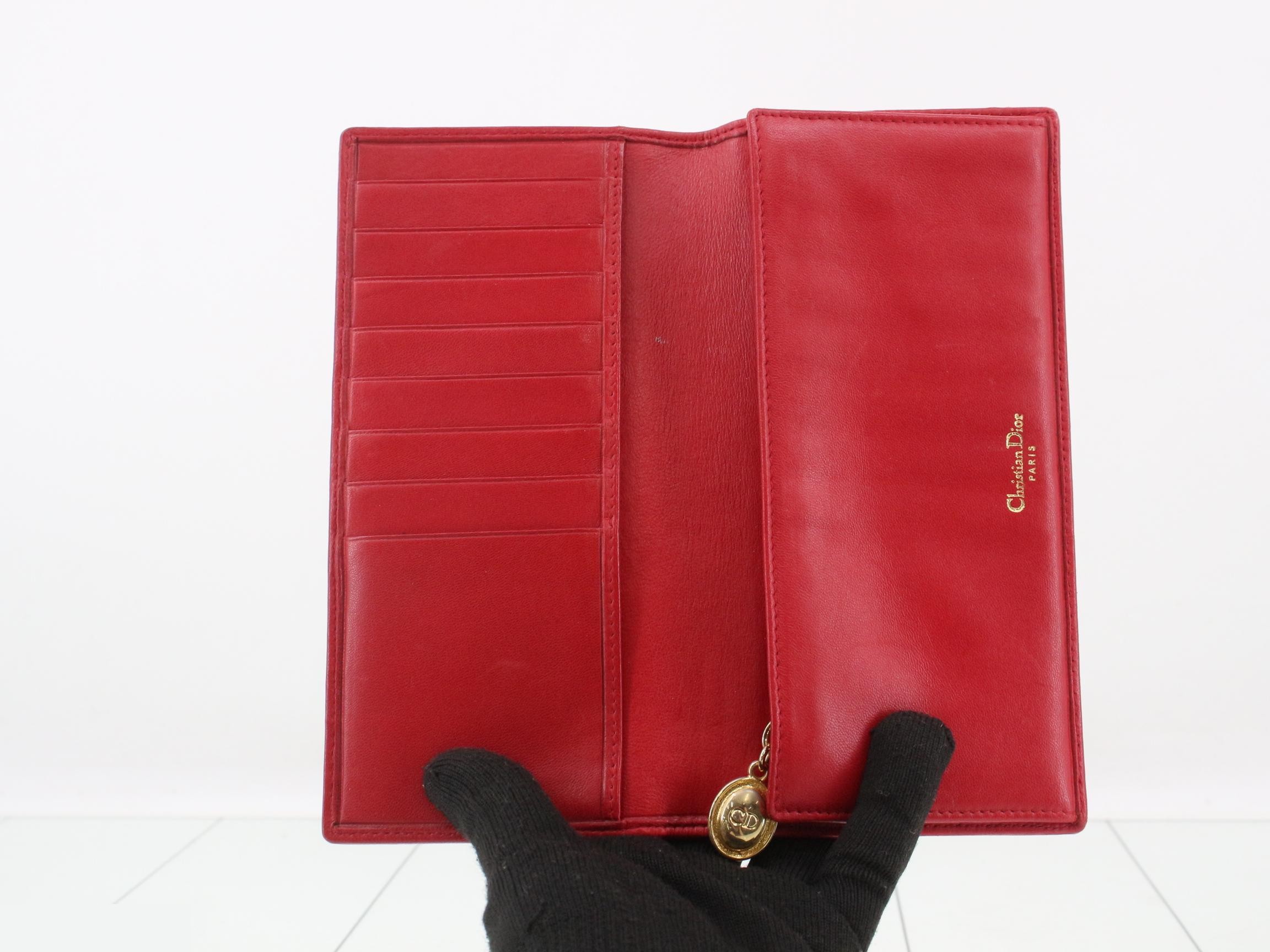 Other lines: Bags and Wallets — view 4