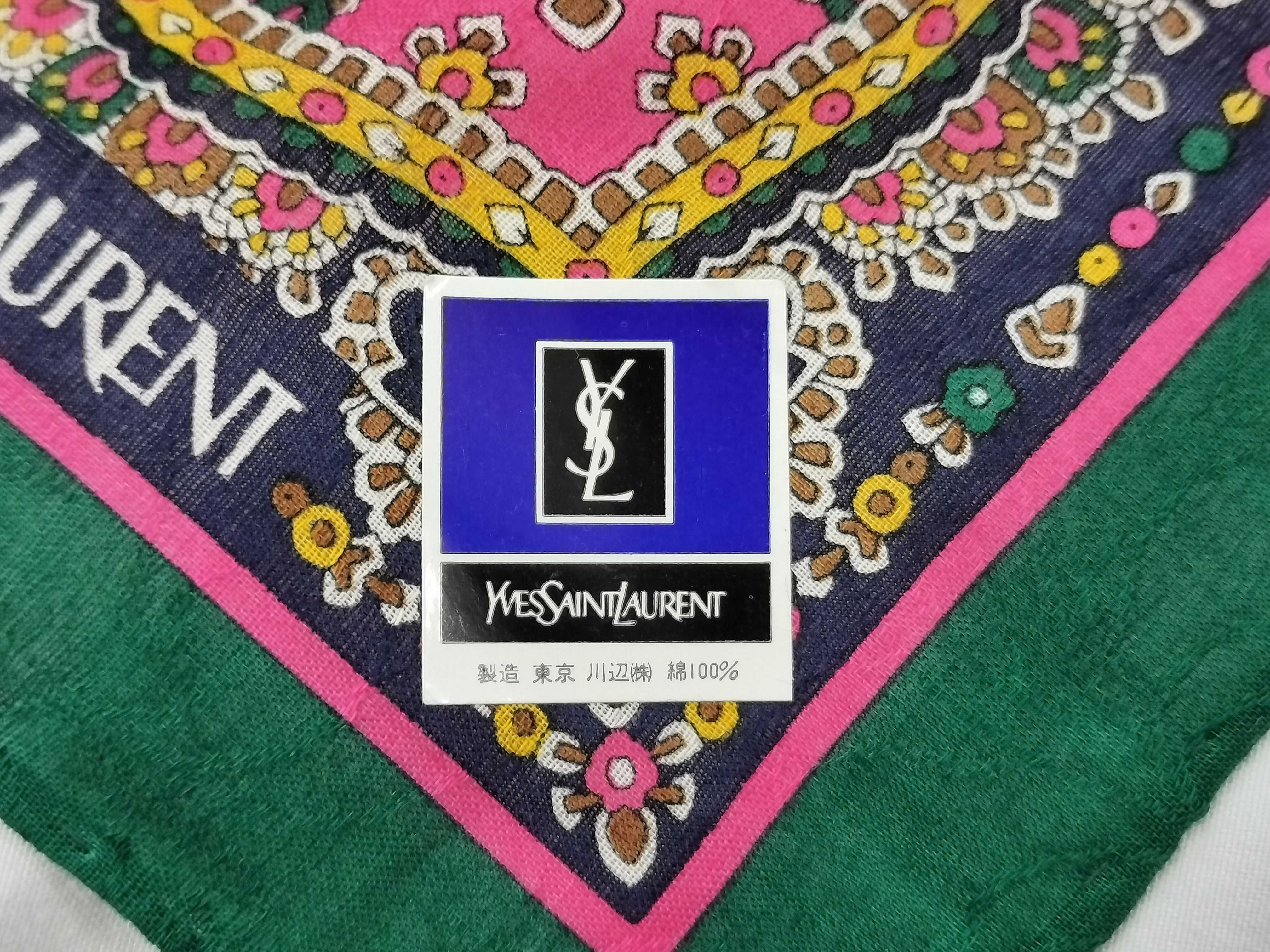 handkerchief/scarf with sticker, paisley pattern, green, and other accessories. — view 4