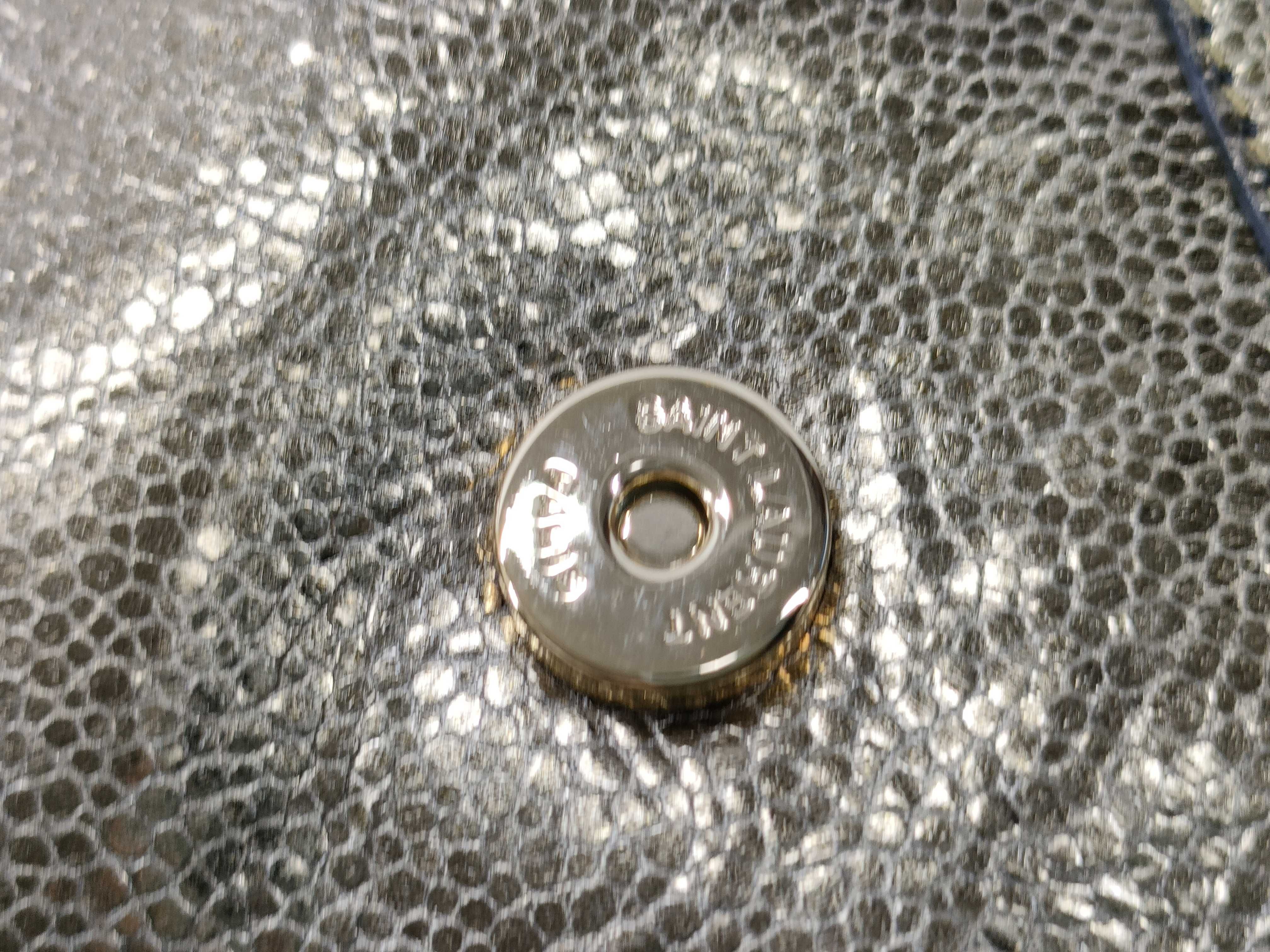 Niki Chain Shoulder Bag — view 14