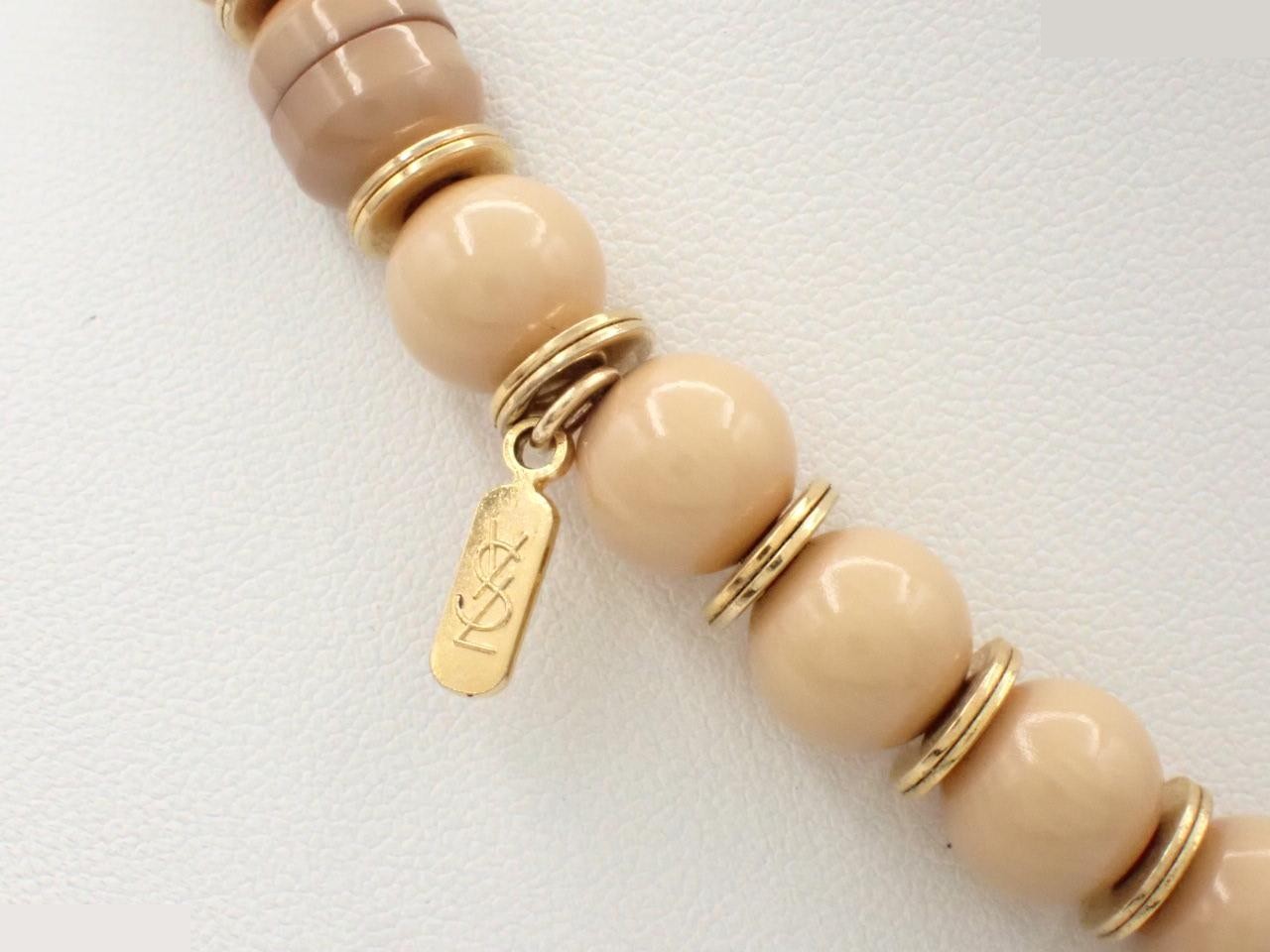 Other lines: Precious metals, necklaces, pendants, chains approximately 40cm long. — view 2