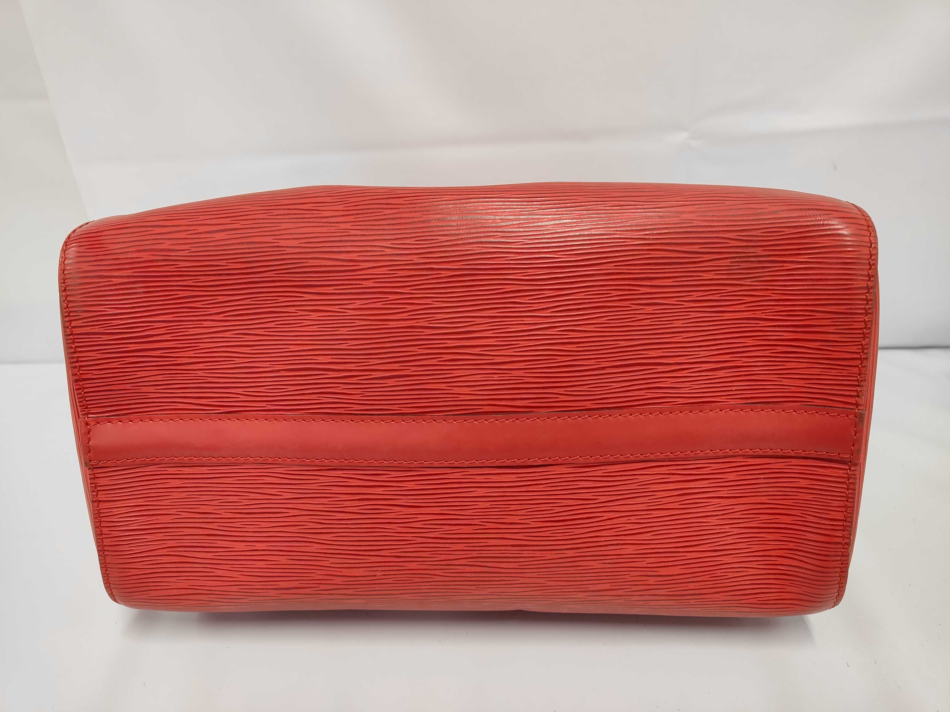 LV Epi Red Speedy Bag — view 3
