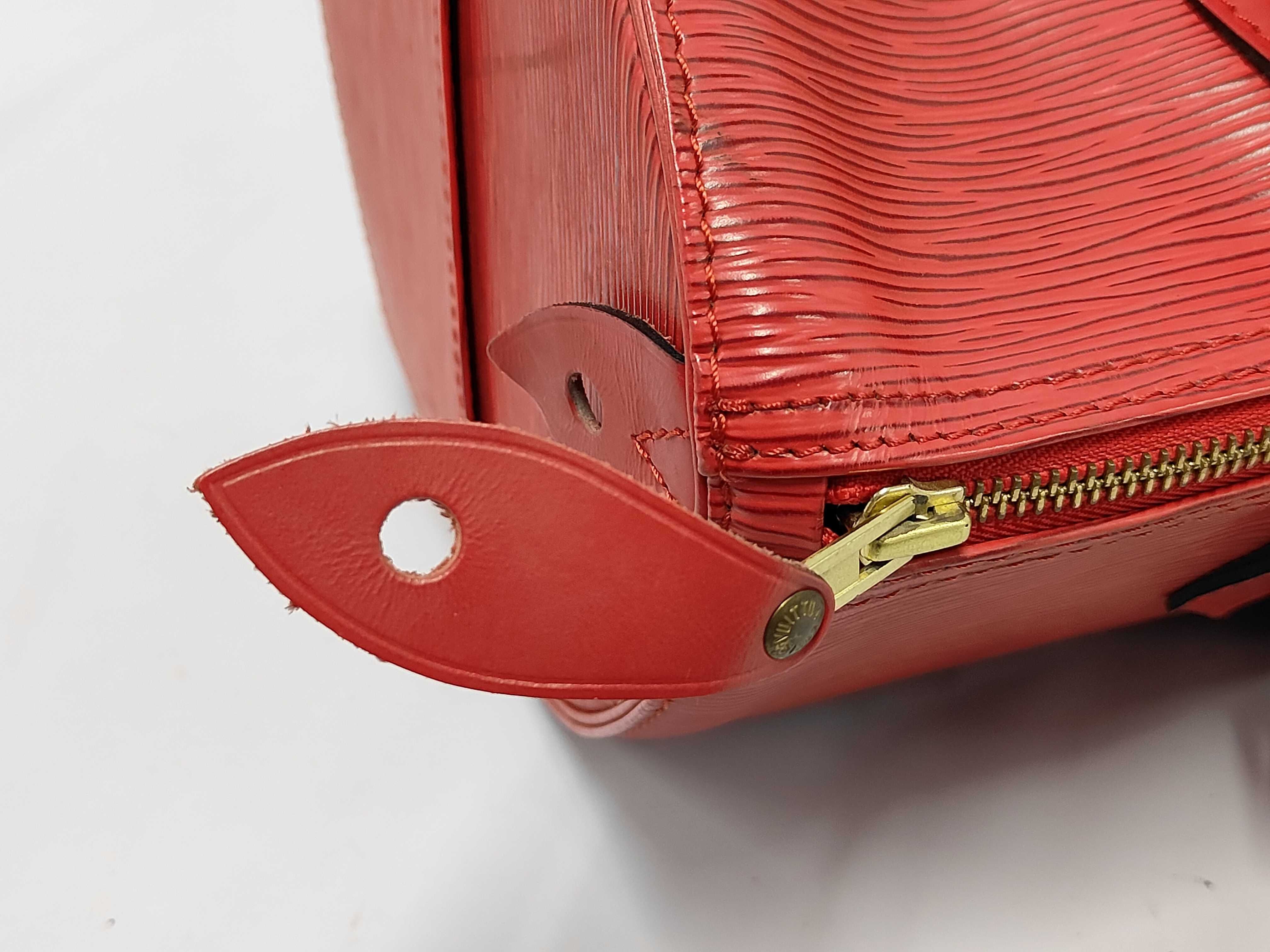 LV Epi Red Speedy Bag — view 10