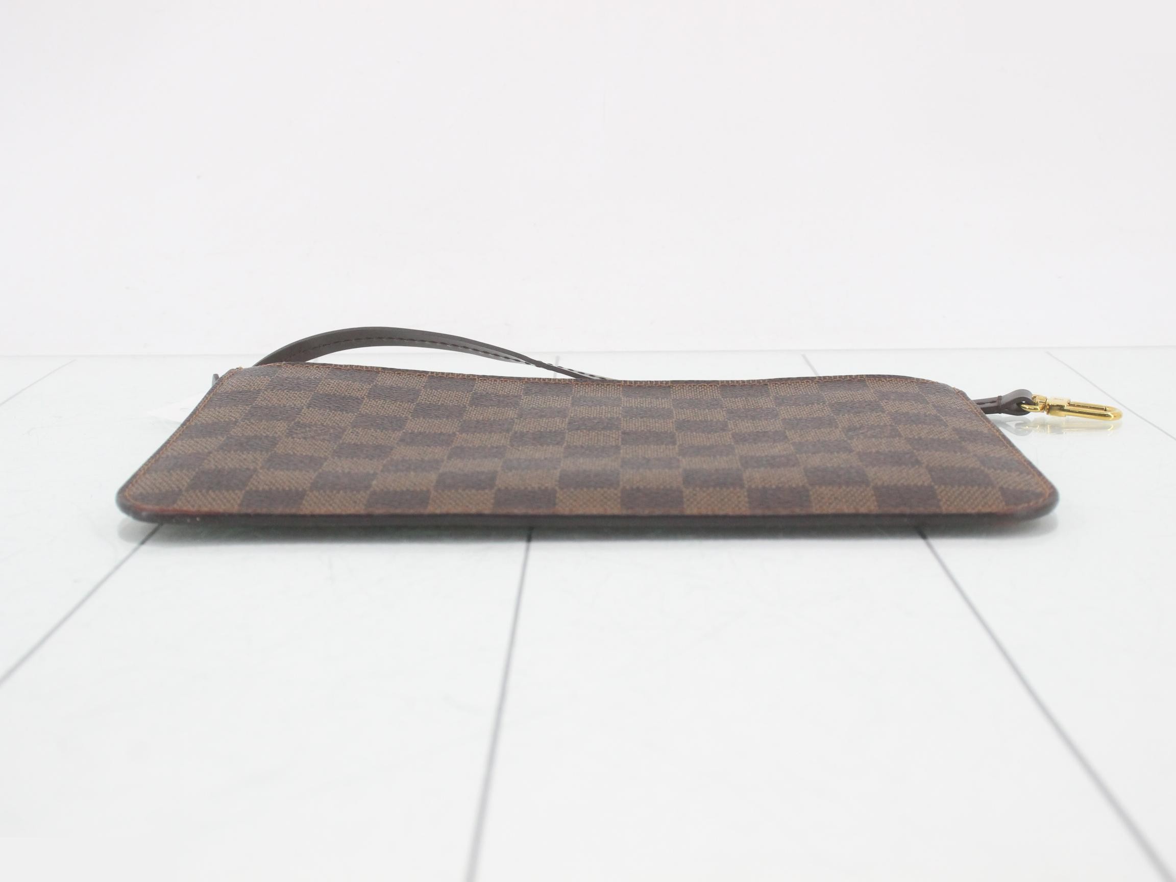 Damier Neverfull included pouch — view 3