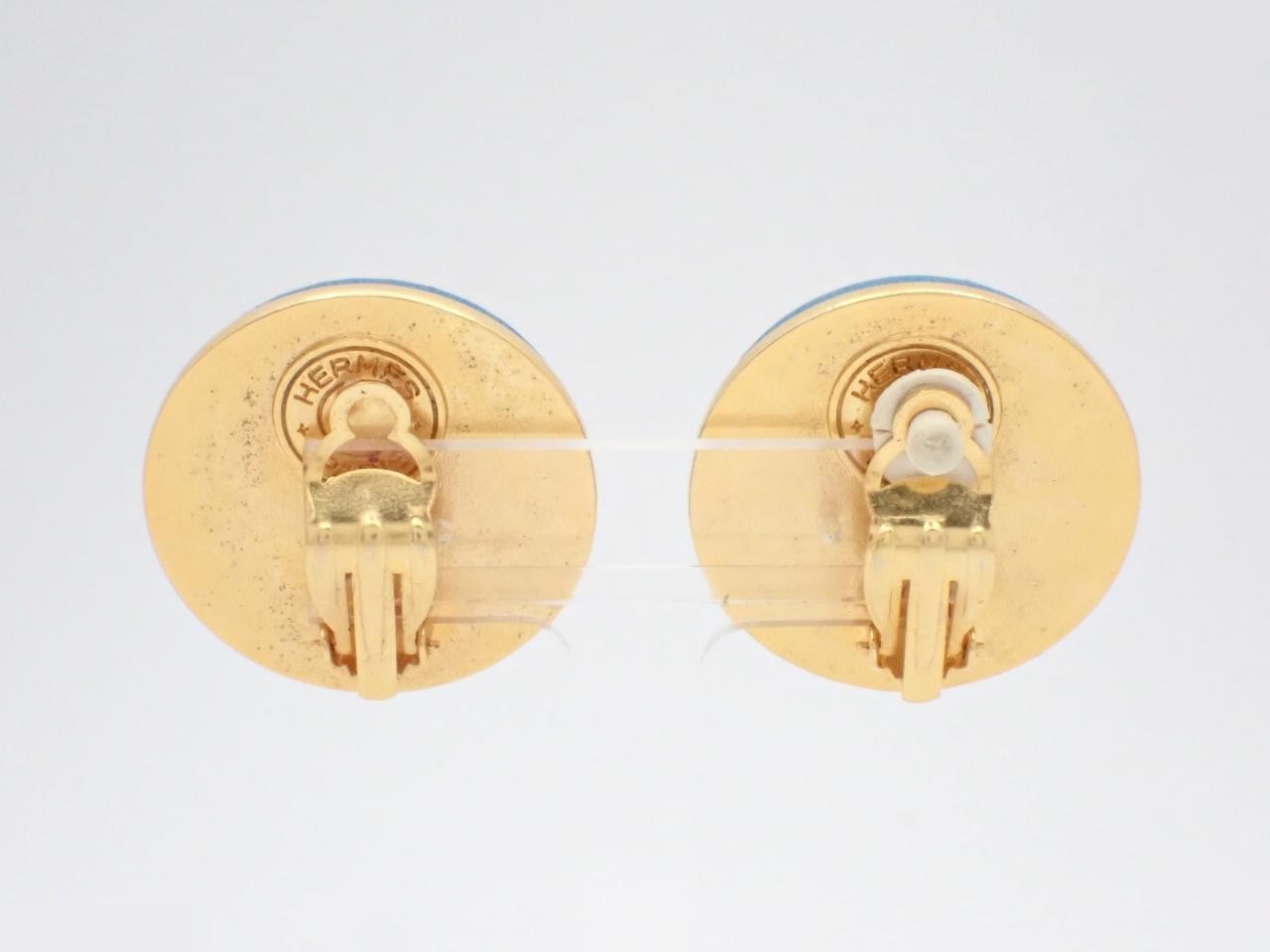 Other lines: Precious metals and earrings — view 2
