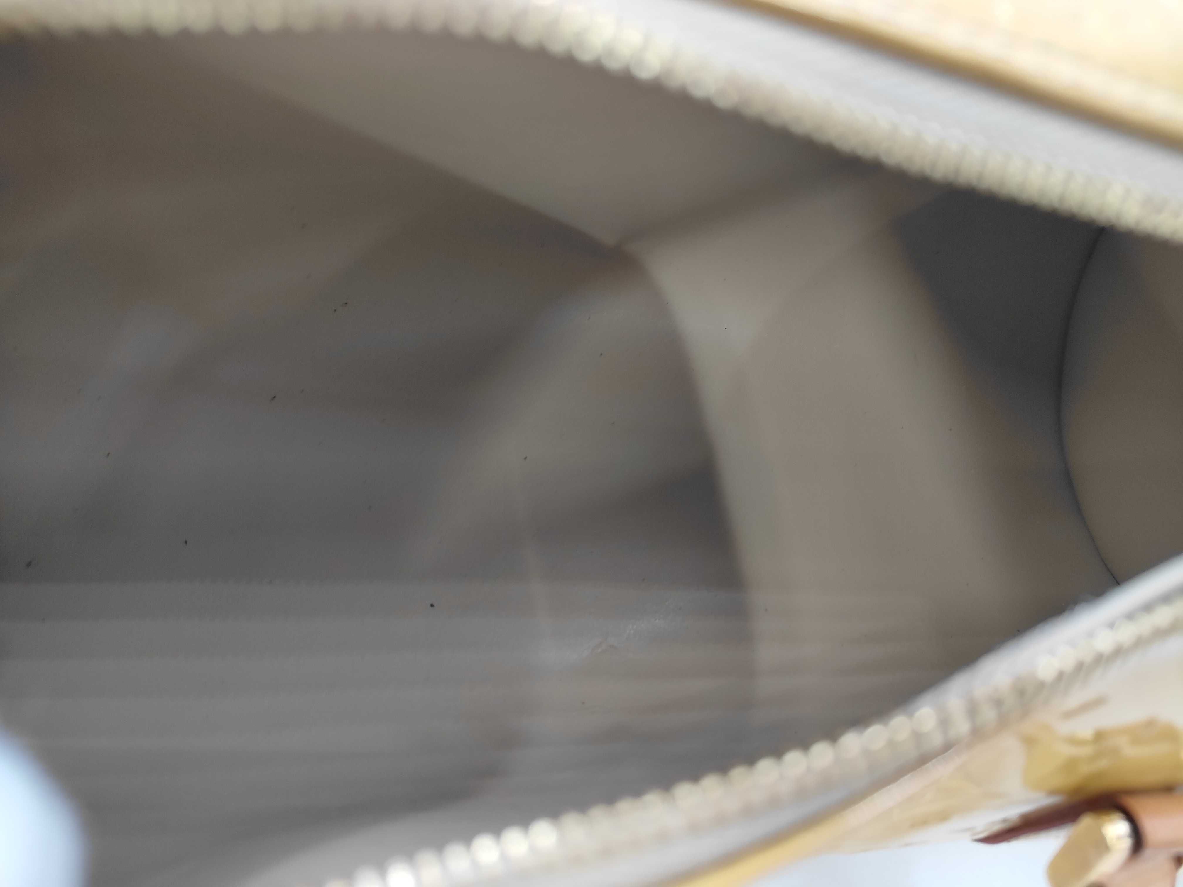 Vernis Bedford Handbag — view 9