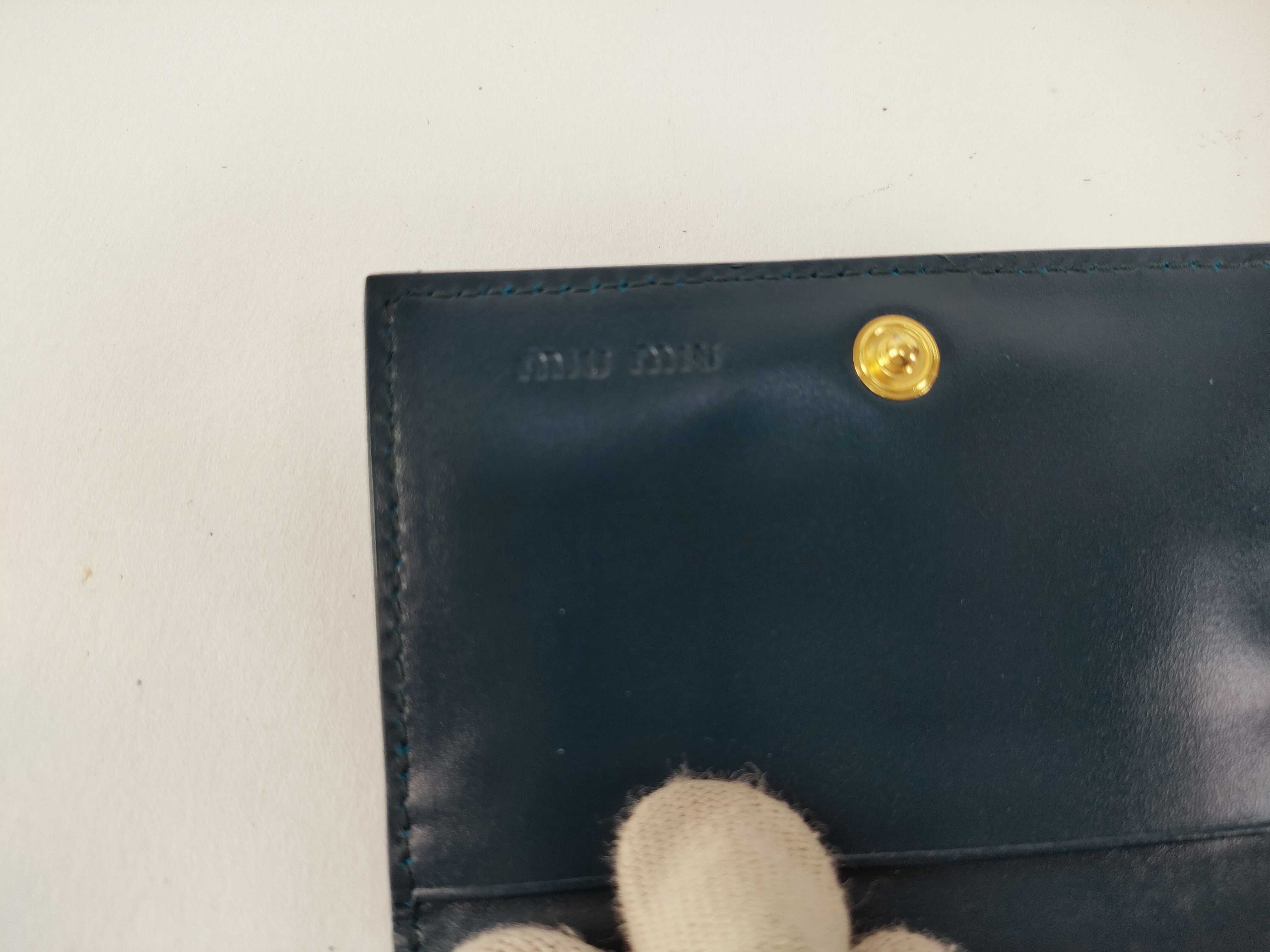coin case, blue coin case — view 10