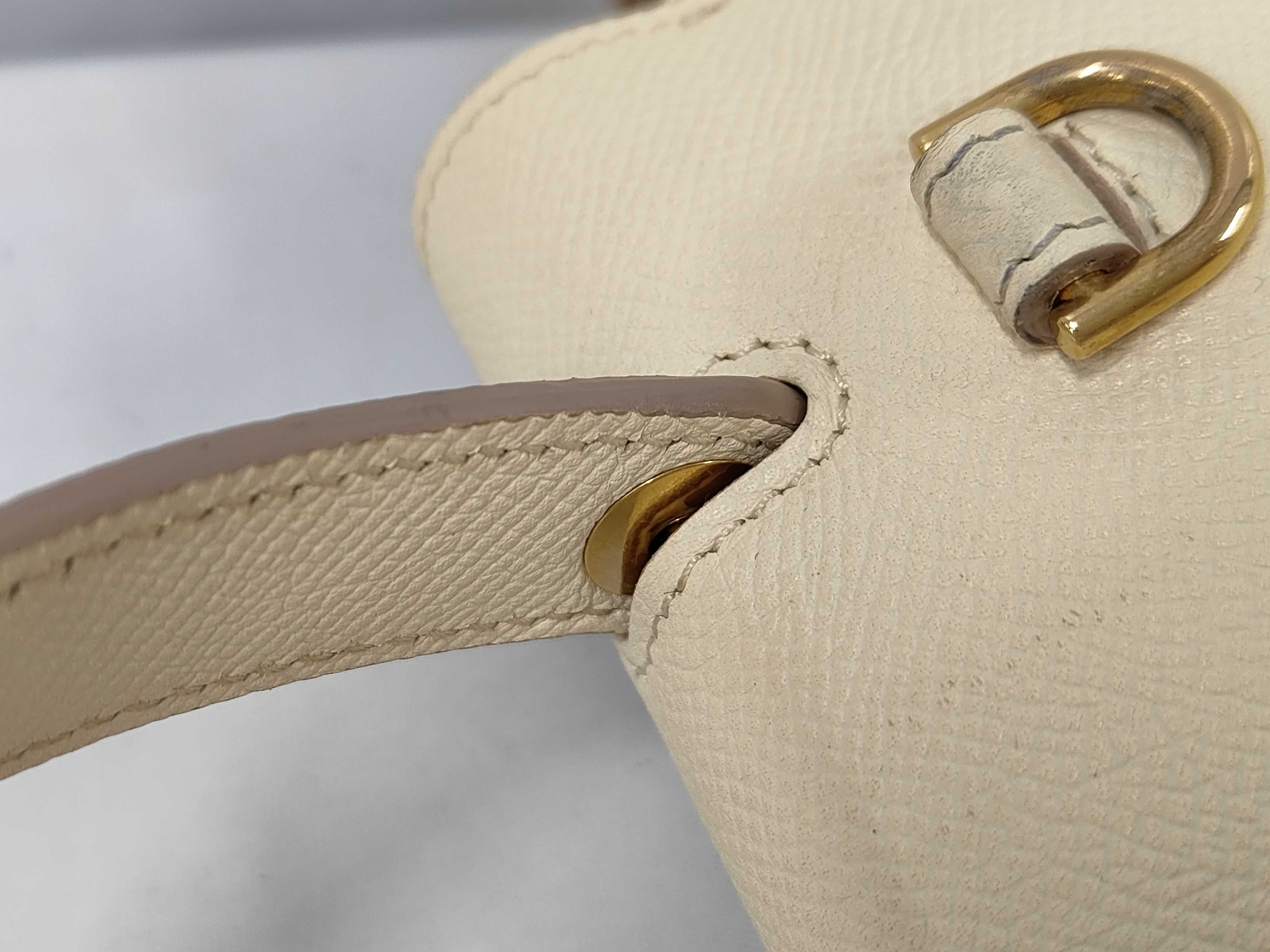 Belt Bag Micro 2-way Shoulder Bag Leather Ivory Handbag — view 6