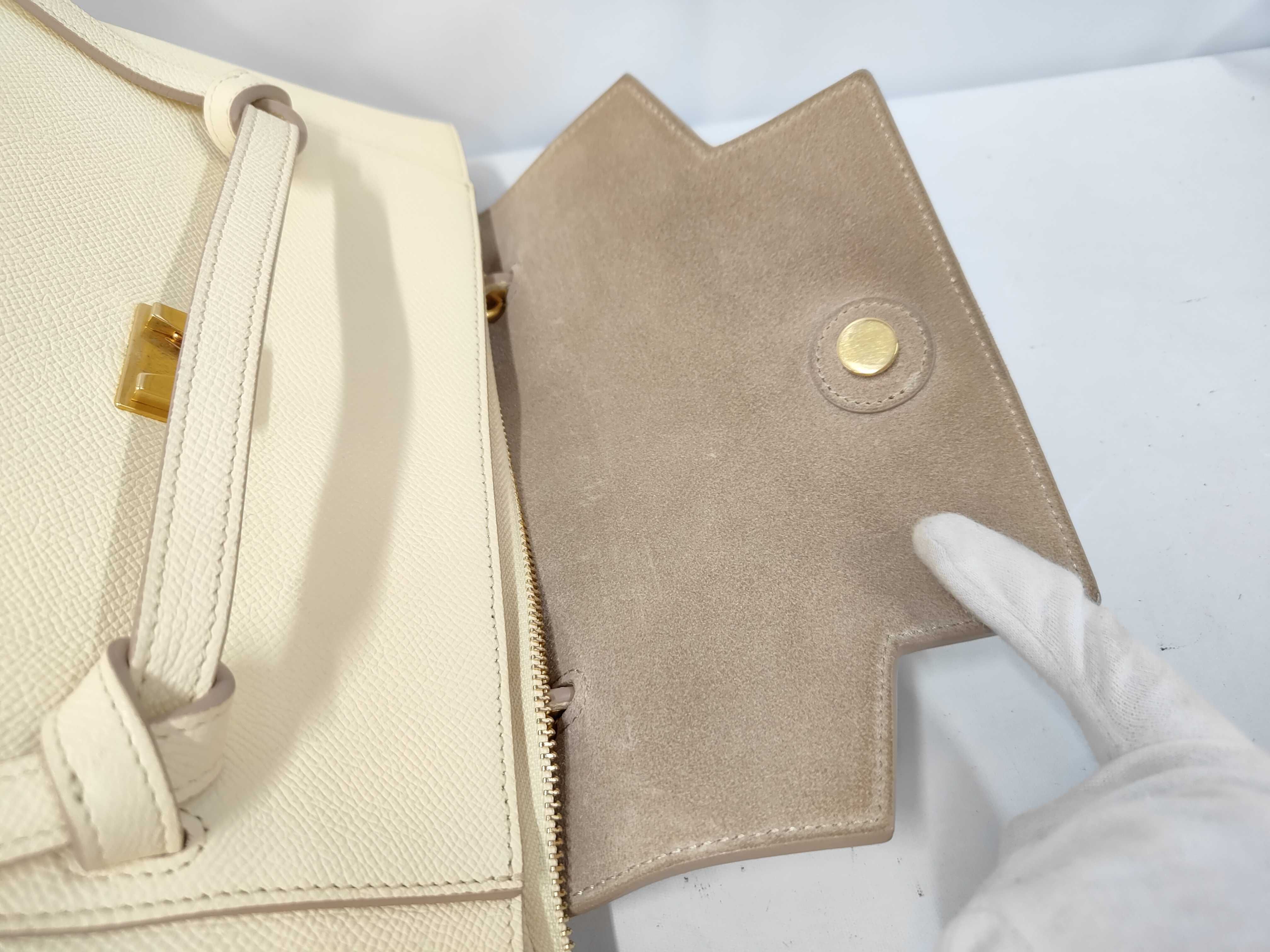 Belt Bag Micro 2-way Shoulder Bag Leather Ivory Handbag — view 7