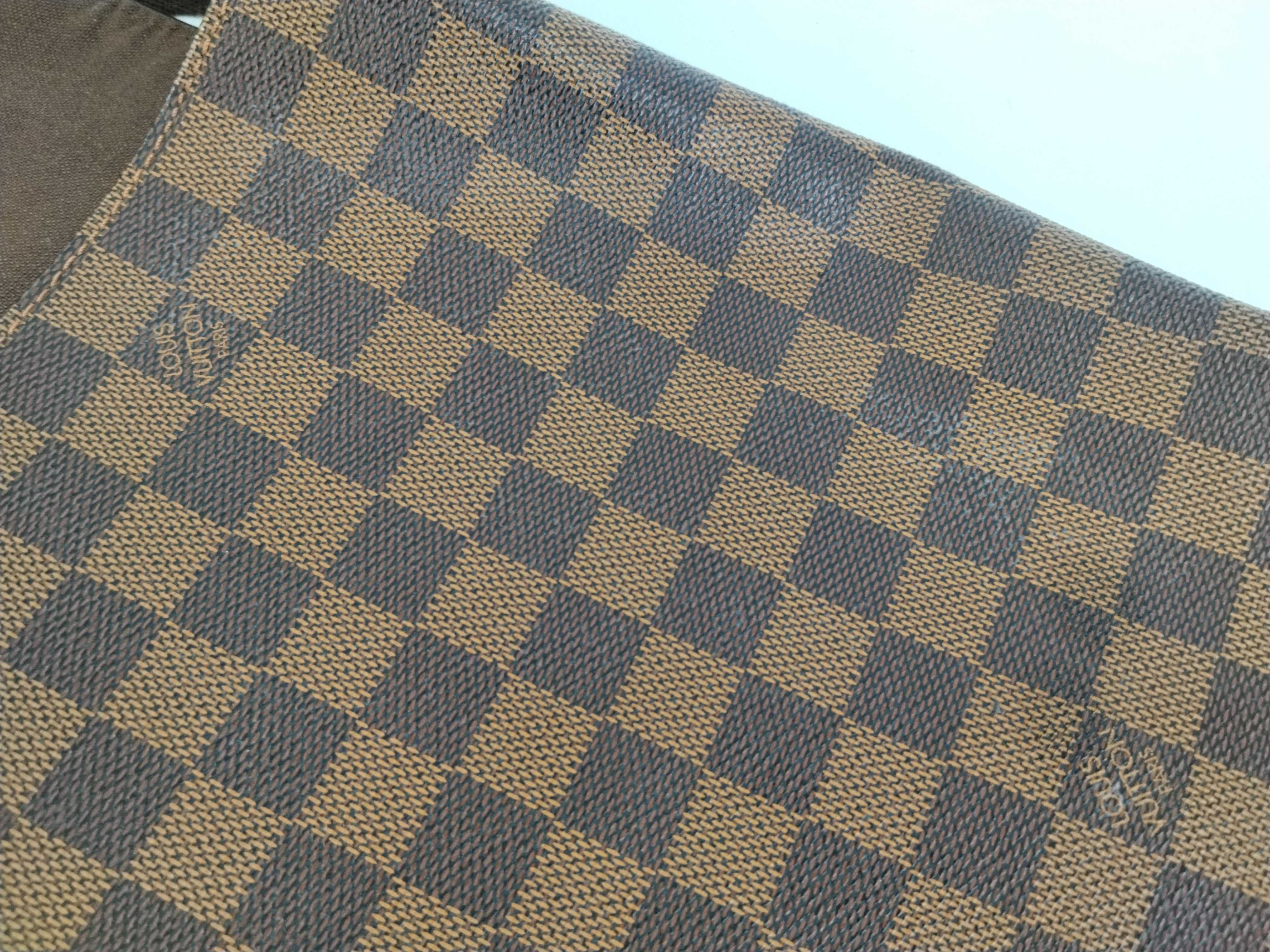 Damier Brooklyn MM Shoulder Bag — view 11