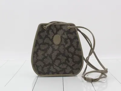 Other lines: Bags and shoulder bags