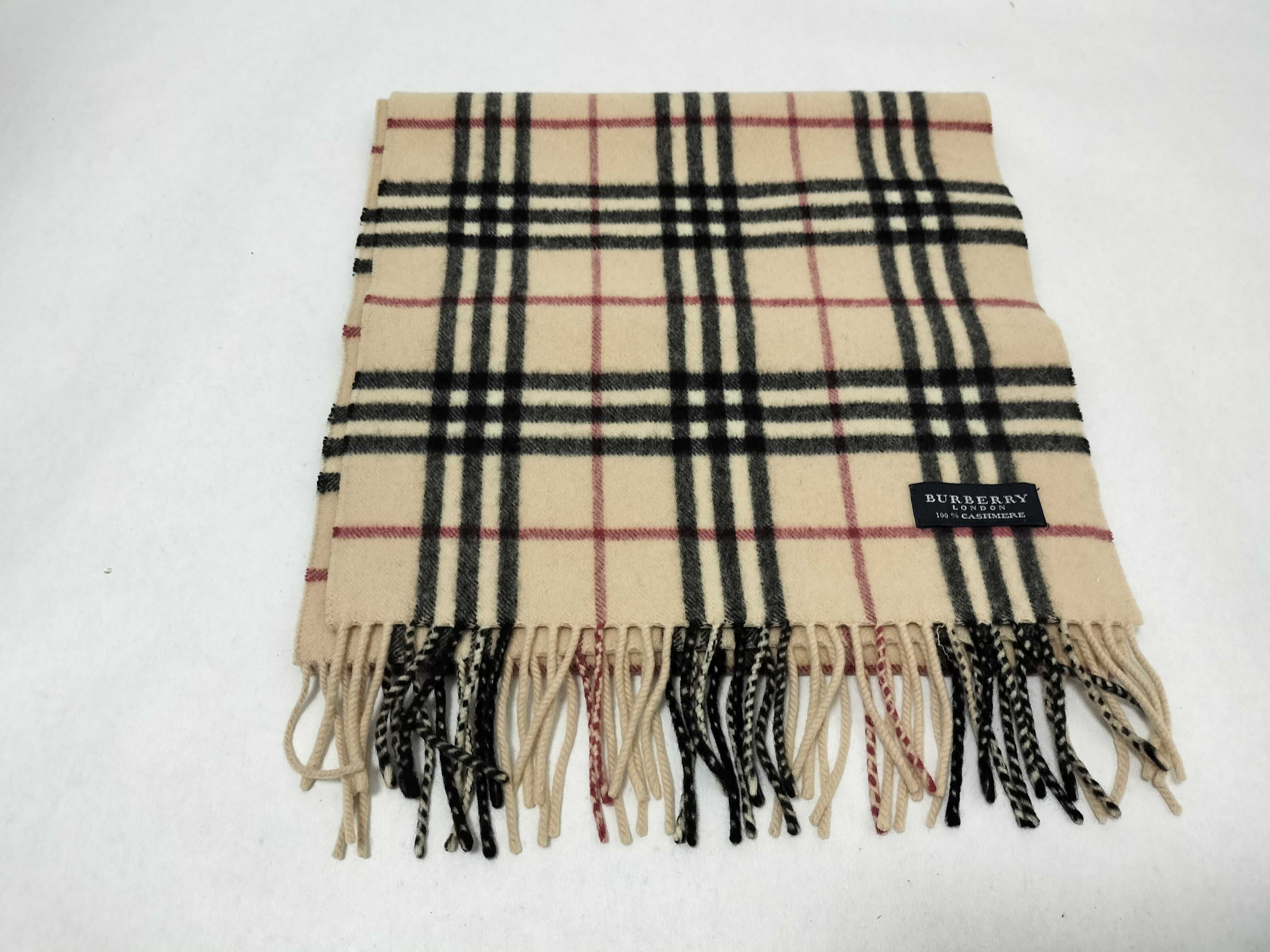 100% Cashmere Scarf, Nova Check Pattern, and other accessories.