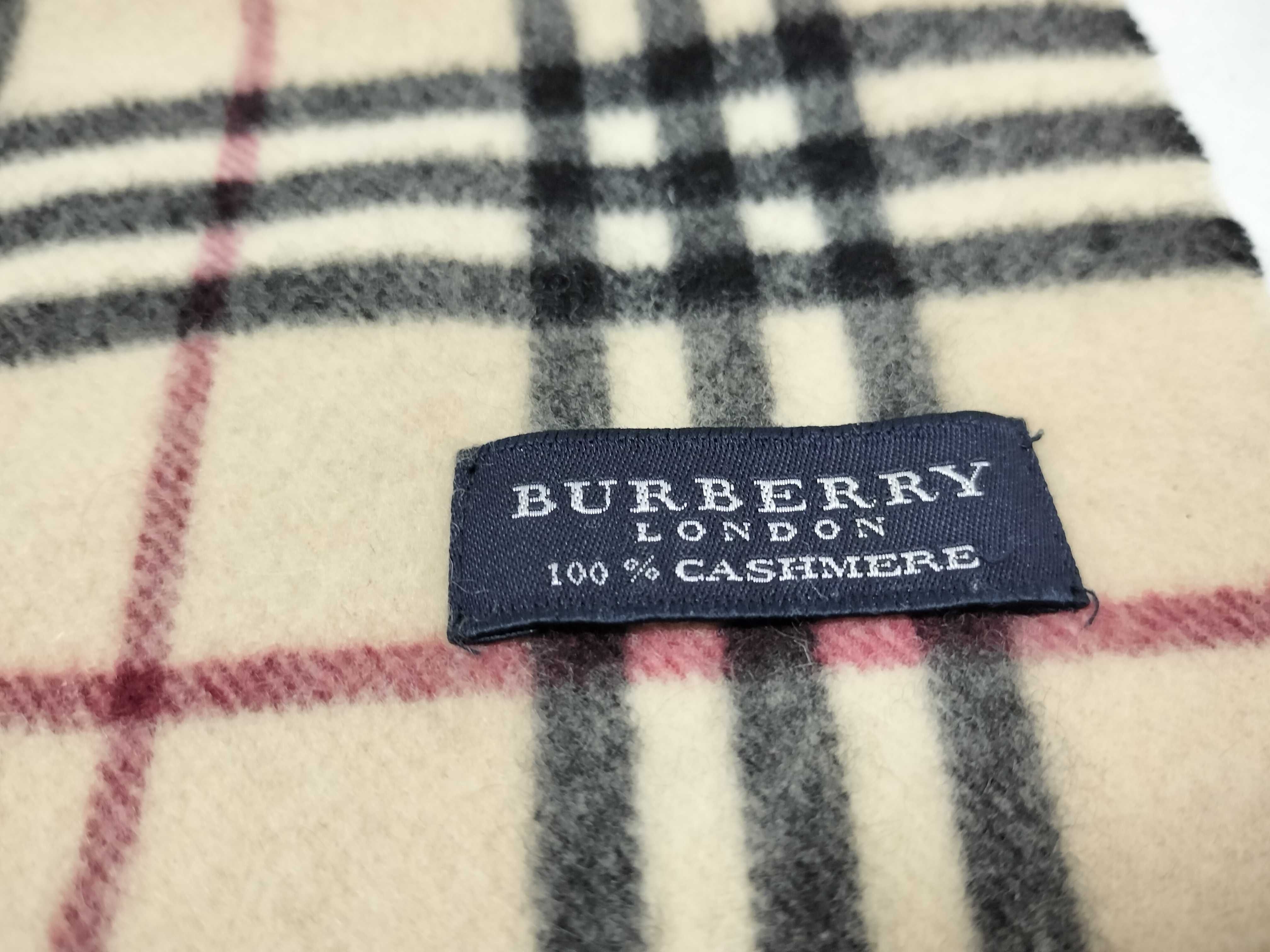 100% Cashmere Scarf, Nova Check Pattern, and other accessories. — view 4