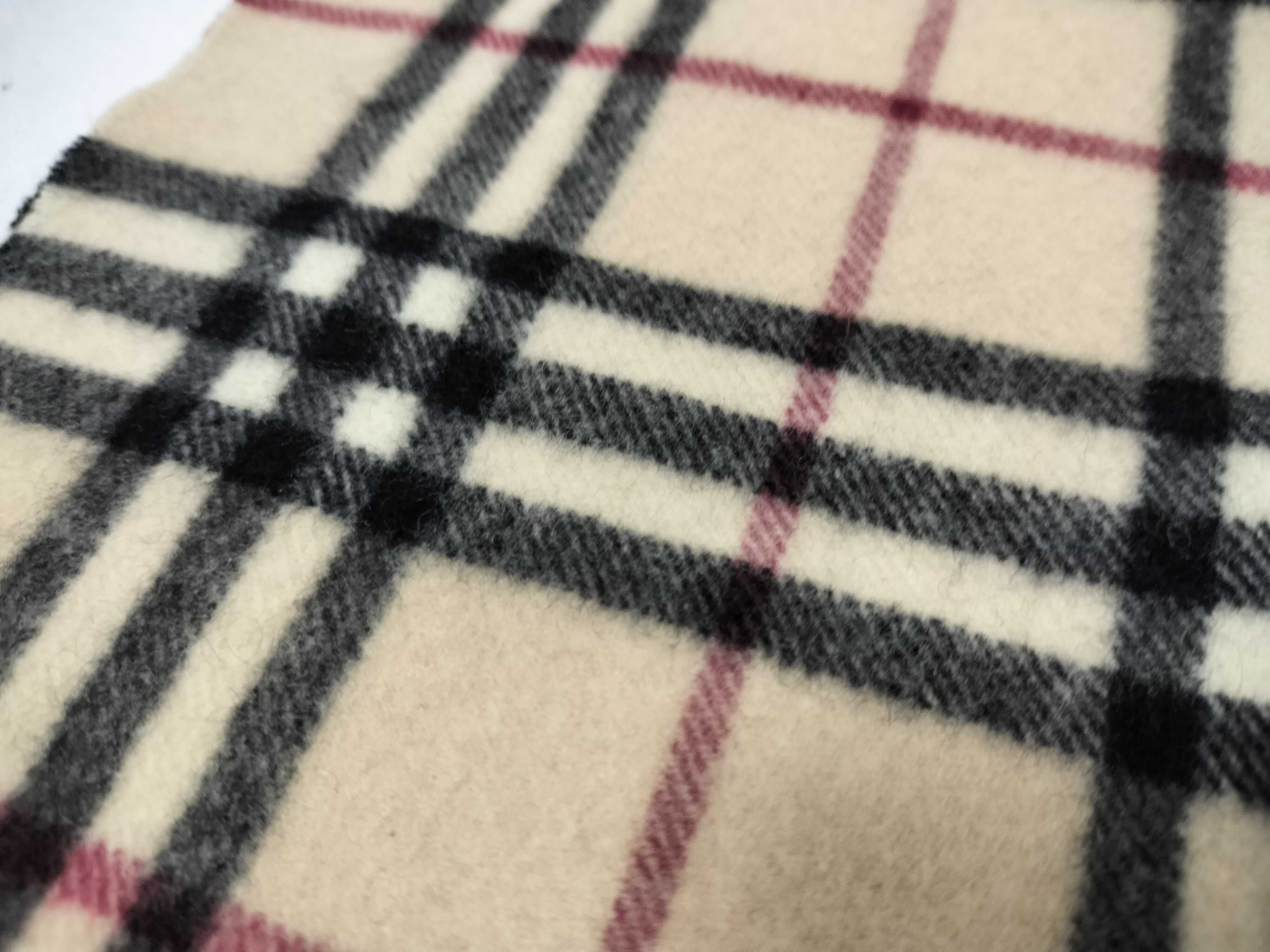 100% Cashmere Scarf, Nova Check Pattern, and other accessories. — view 7