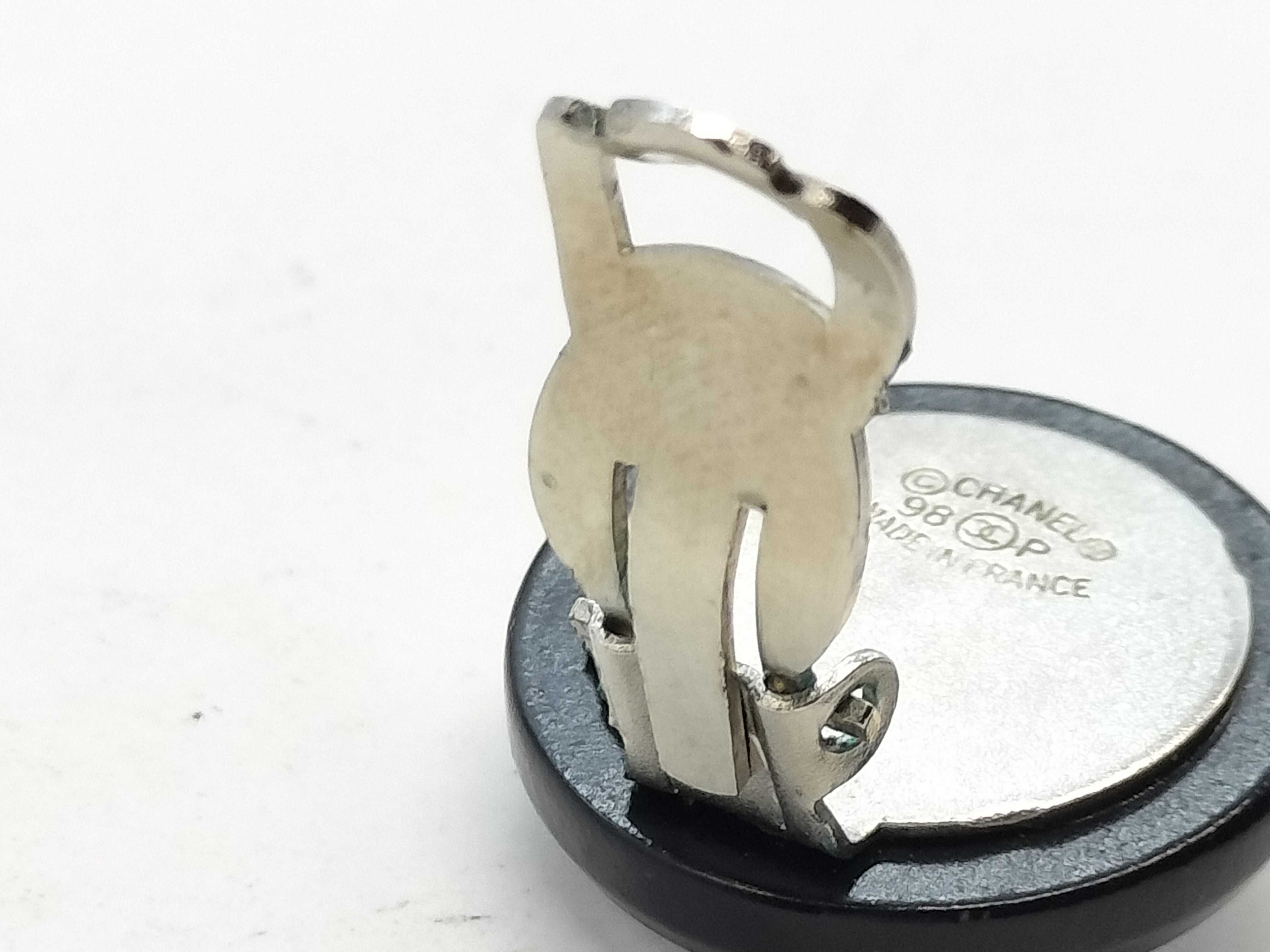 98P Resin Earring (Single Earring) — view 9