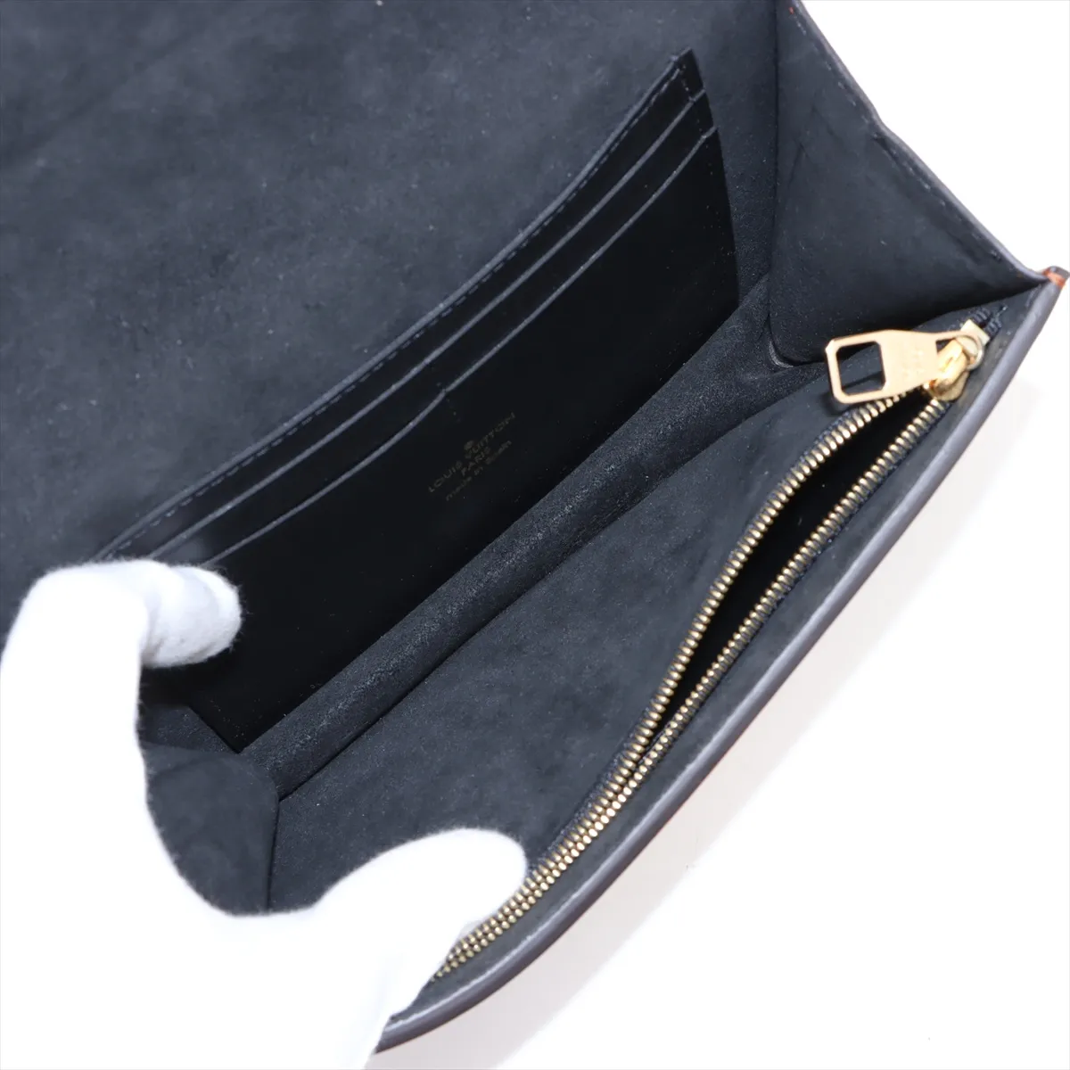 Taurillon Bumbag Dauphine M58881 GI0179 Brown x White x Bordeaux — view 6
