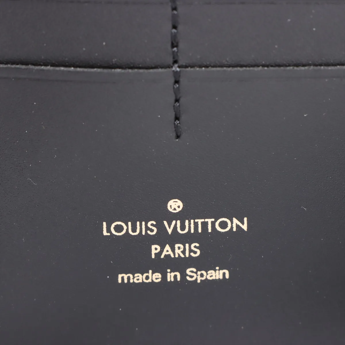 Taurillon Bumbag Dauphine M58881 GI0179 Brown x White x Bordeaux — view 9