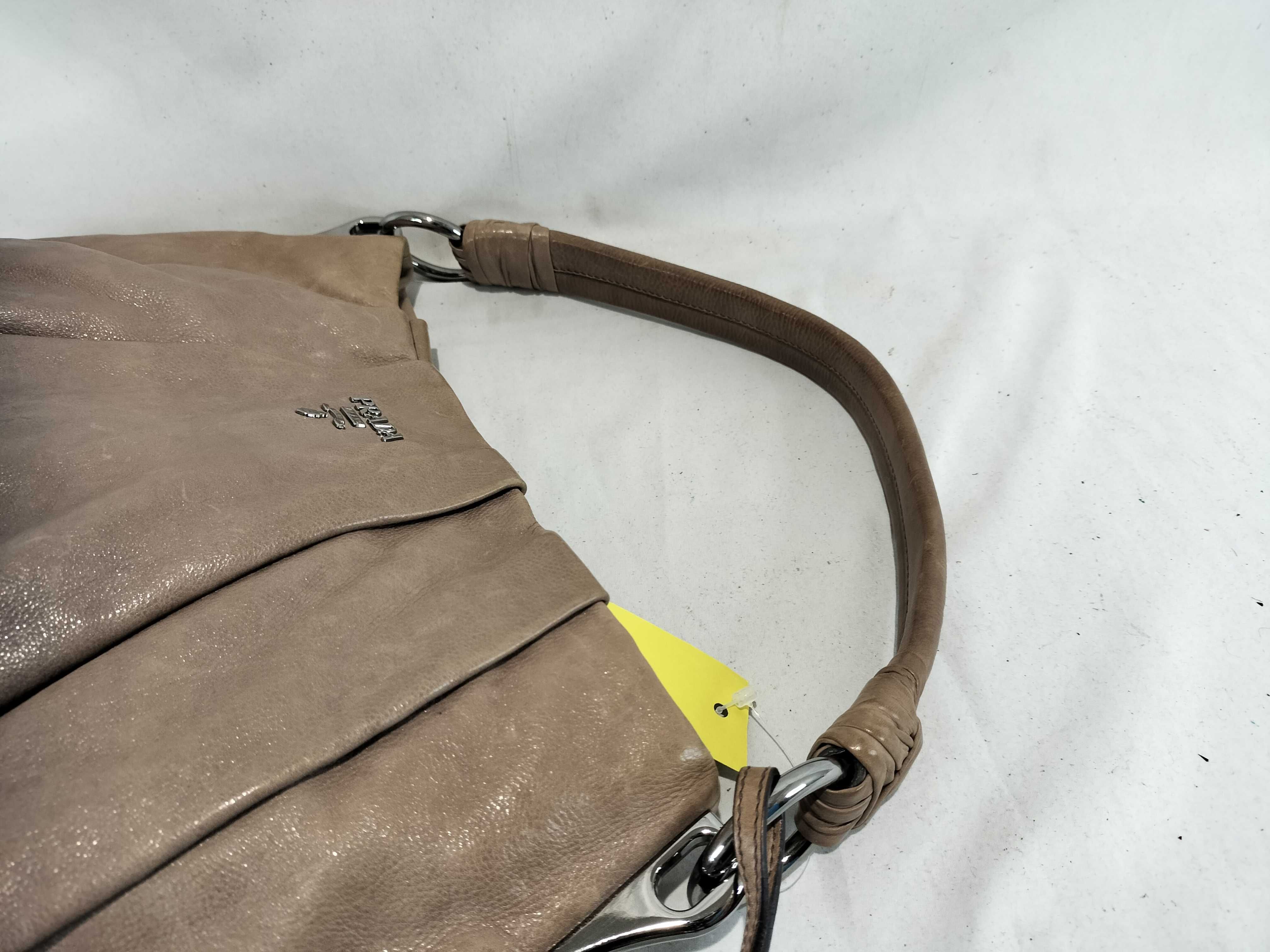 Gradient One-Shoulder Bag — view 4