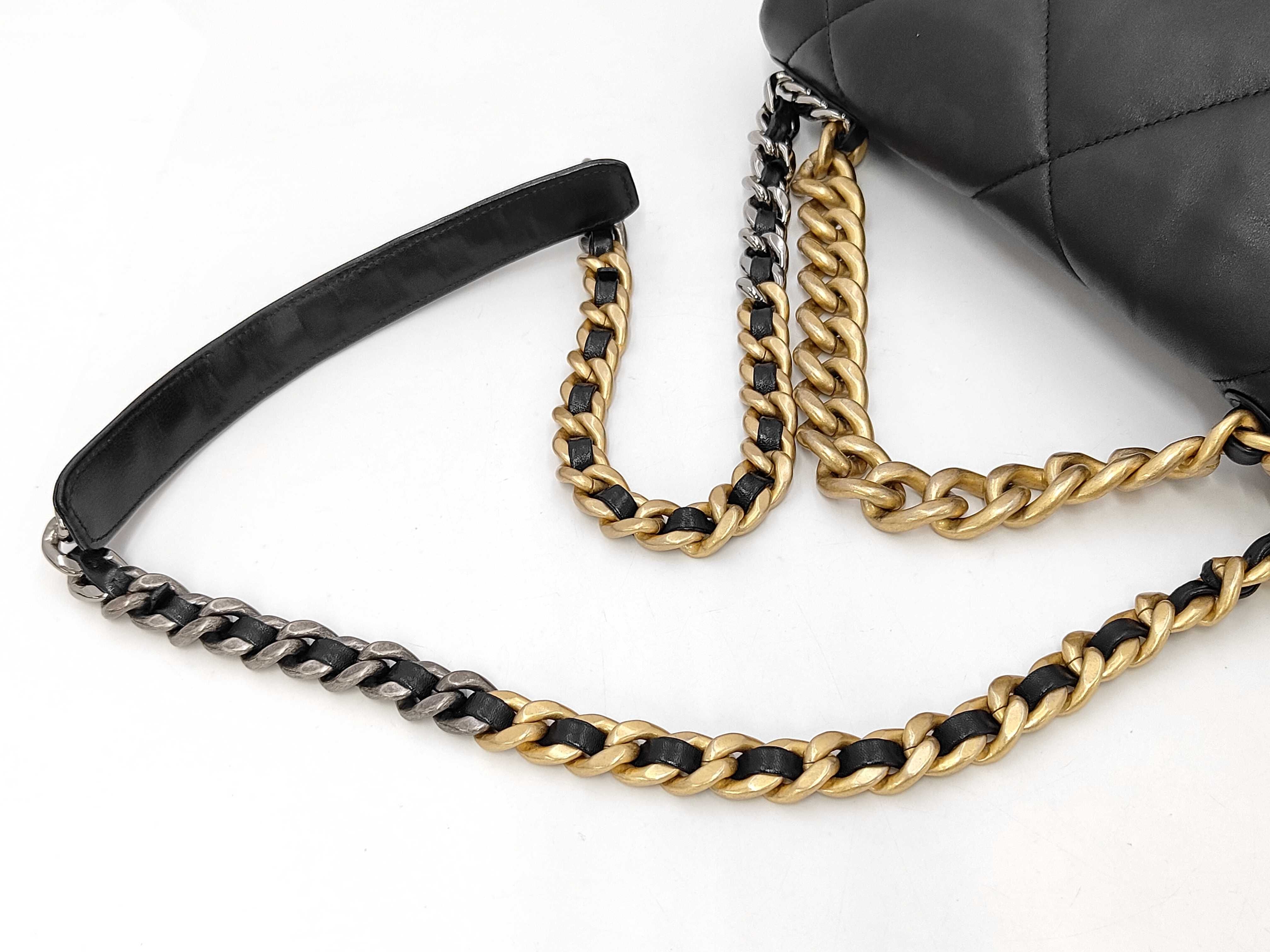 19 Bag Black Quilted Lambskin Gold Hardware Chip Shoulder Bag — view 5