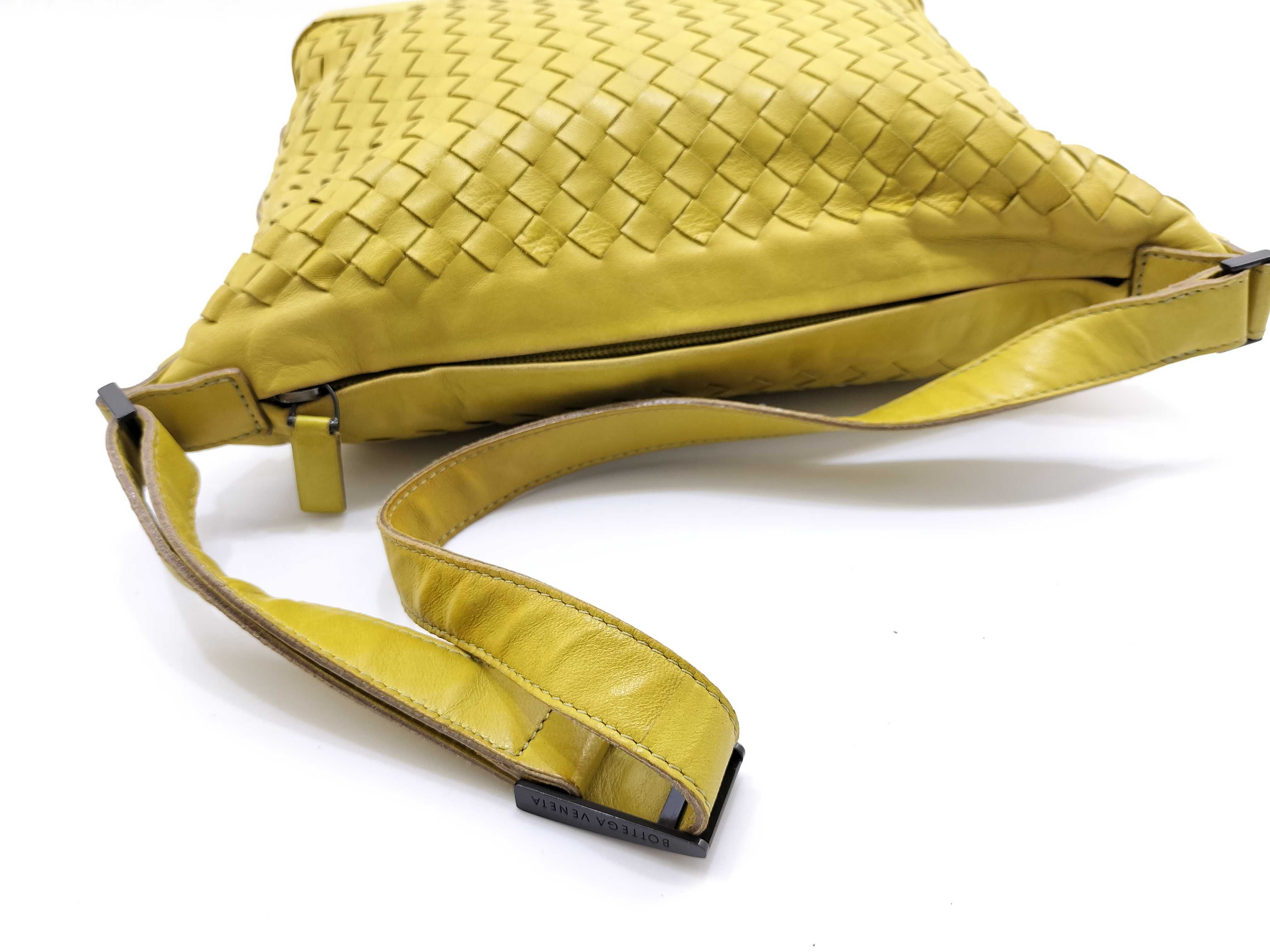 Intrecciato One Shoulder Bag Yellow — view 7