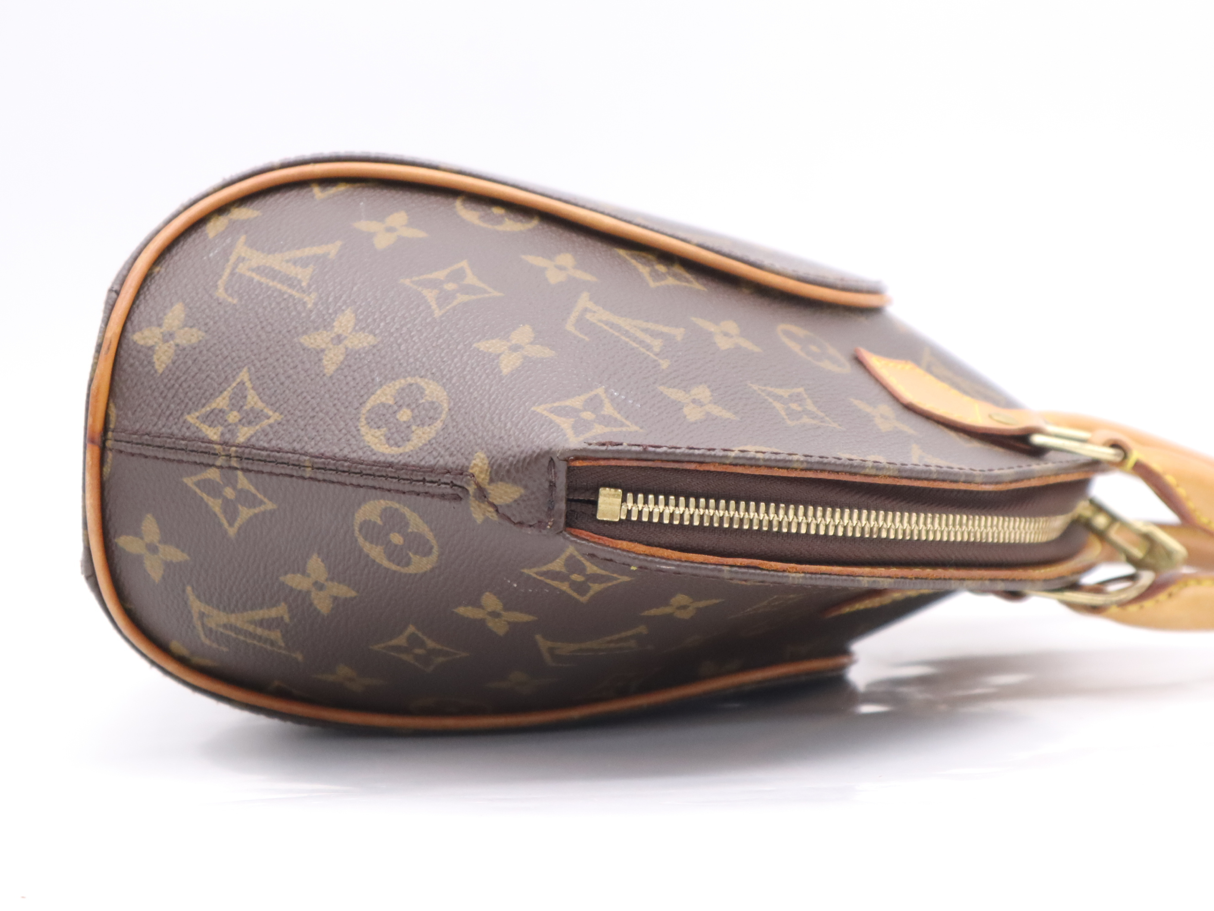 M51127 Monogram Ellipse PM Handbag — view 5