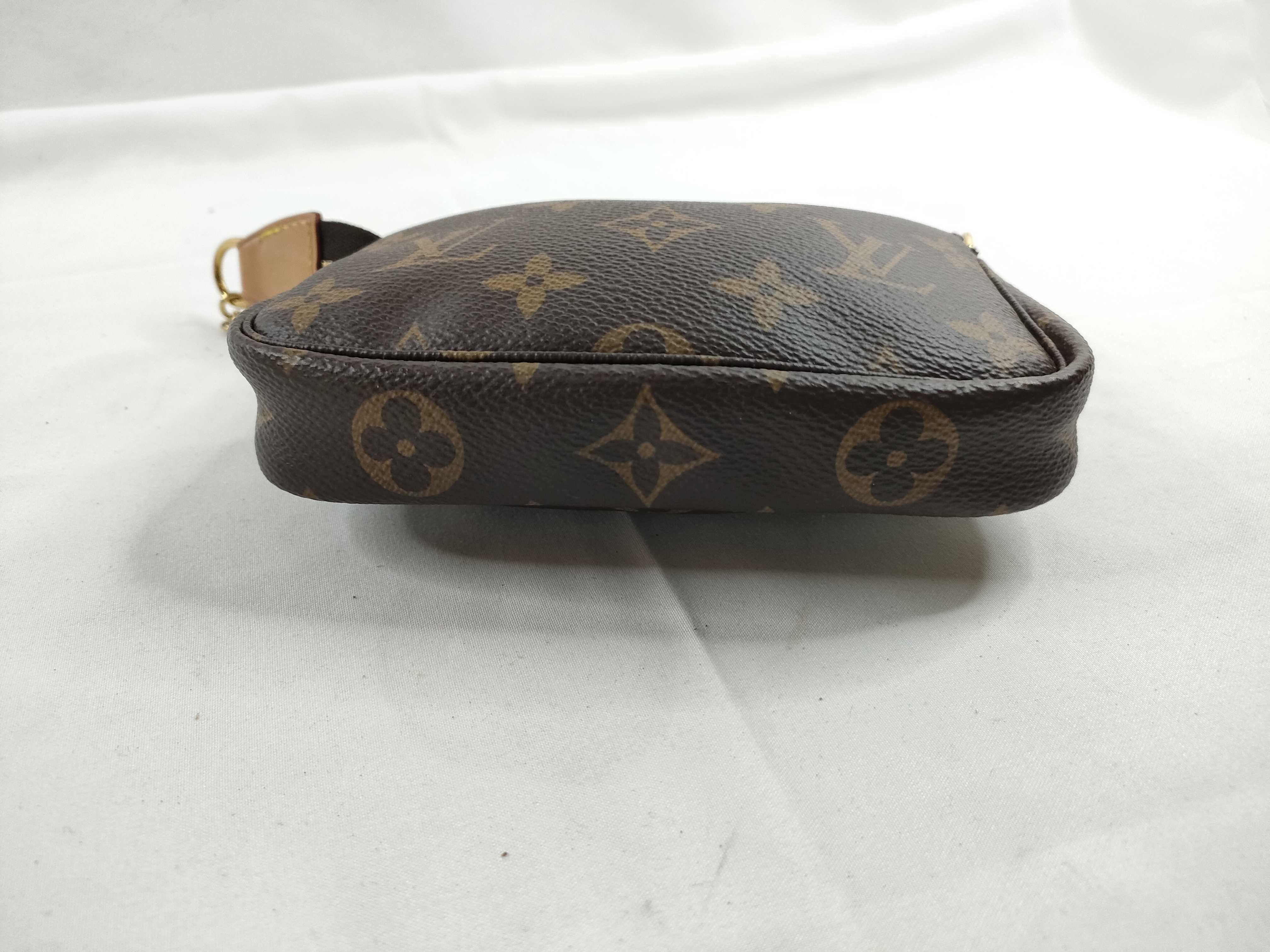 Monogram Louis Vuitton Monogram Pouch Mini Pochette Accessoires M58009 Handbag — view 4
