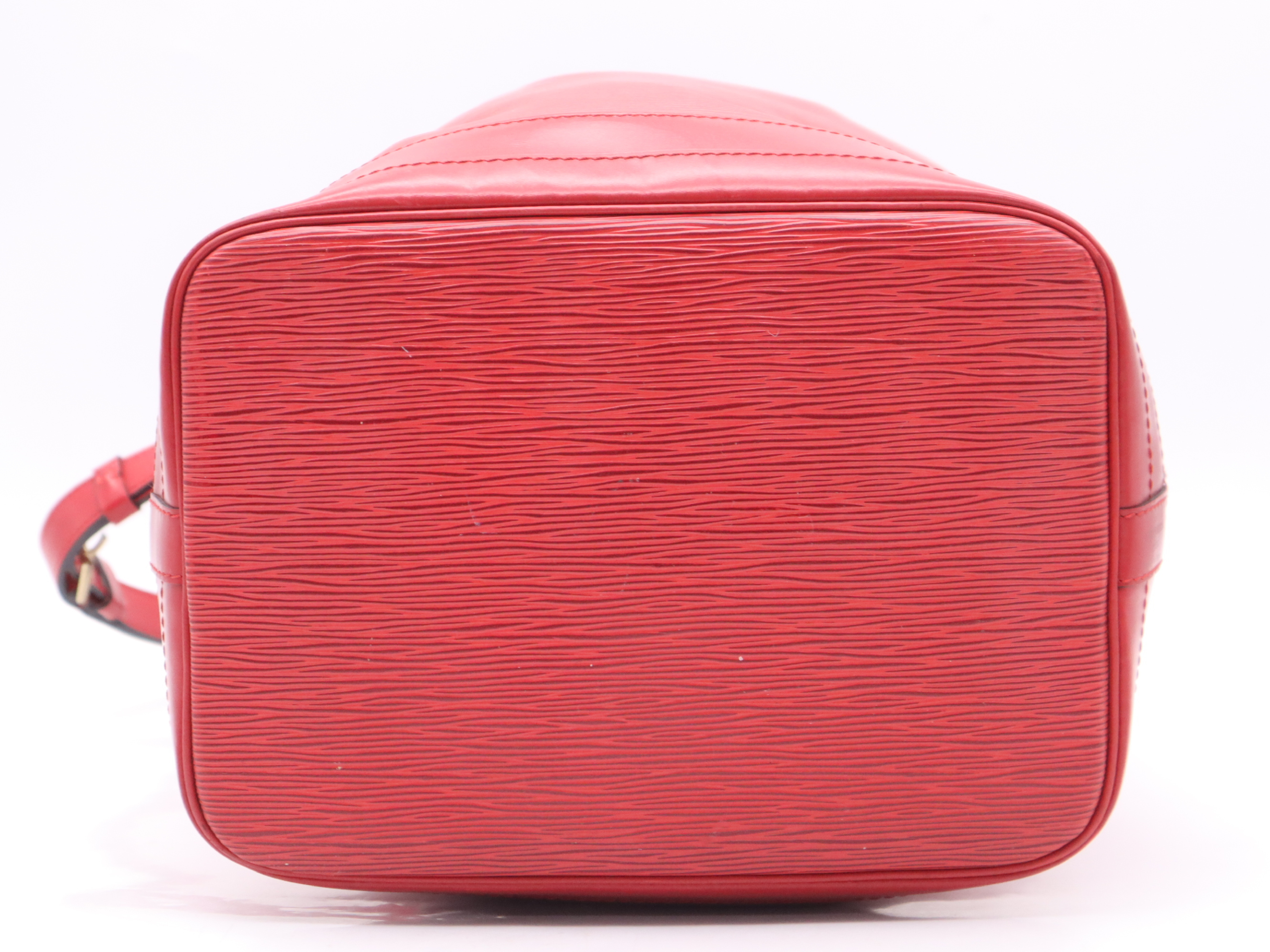 M44007 Epi Noé Castilian Red Handbag — view 4