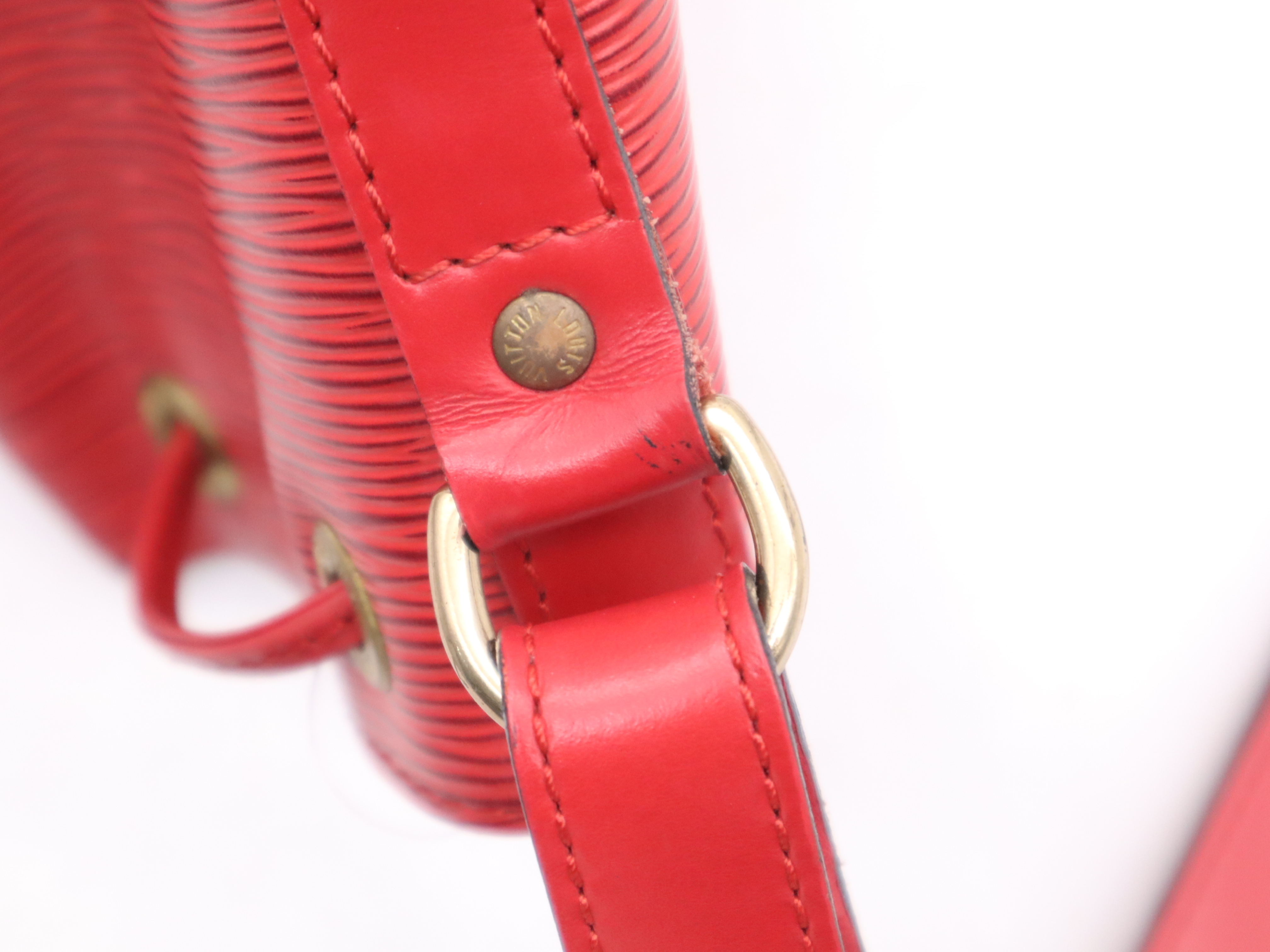 M44007 Epi Noé Castilian Red Handbag — view 7