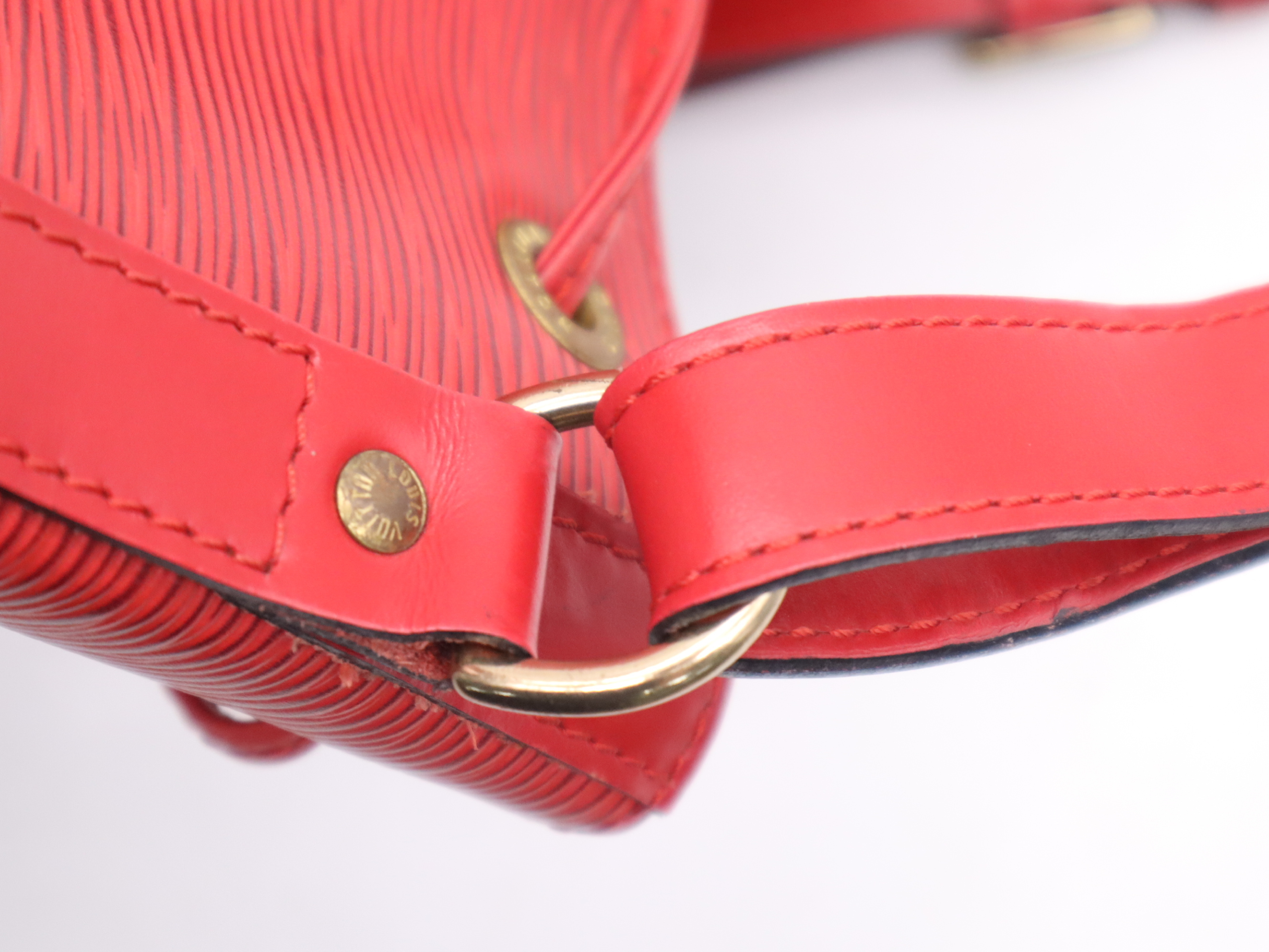 M44007 Epi Noé Castilian Red Handbag — view 8