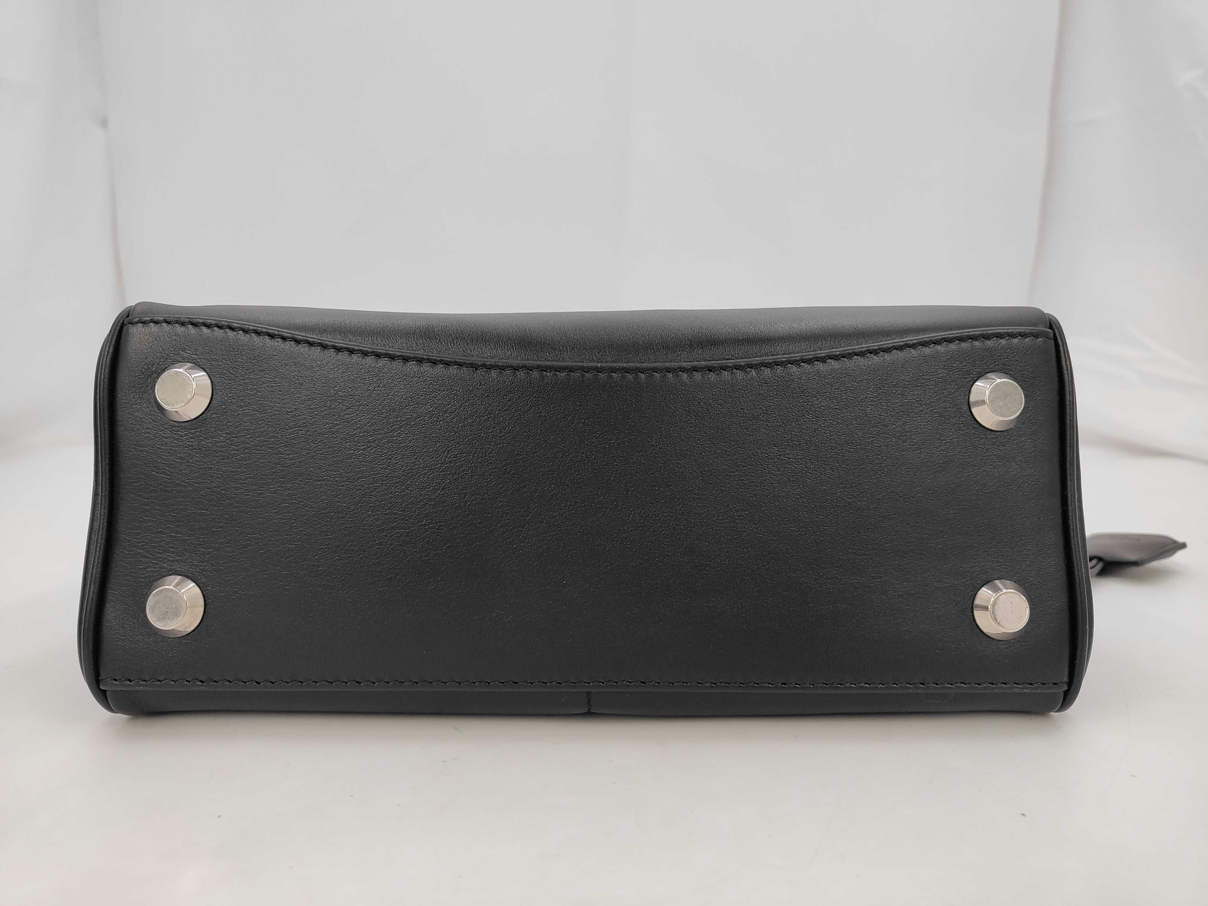 Rodeo Shoulder Messenger Bag, Black, with 2 Straps — view 4