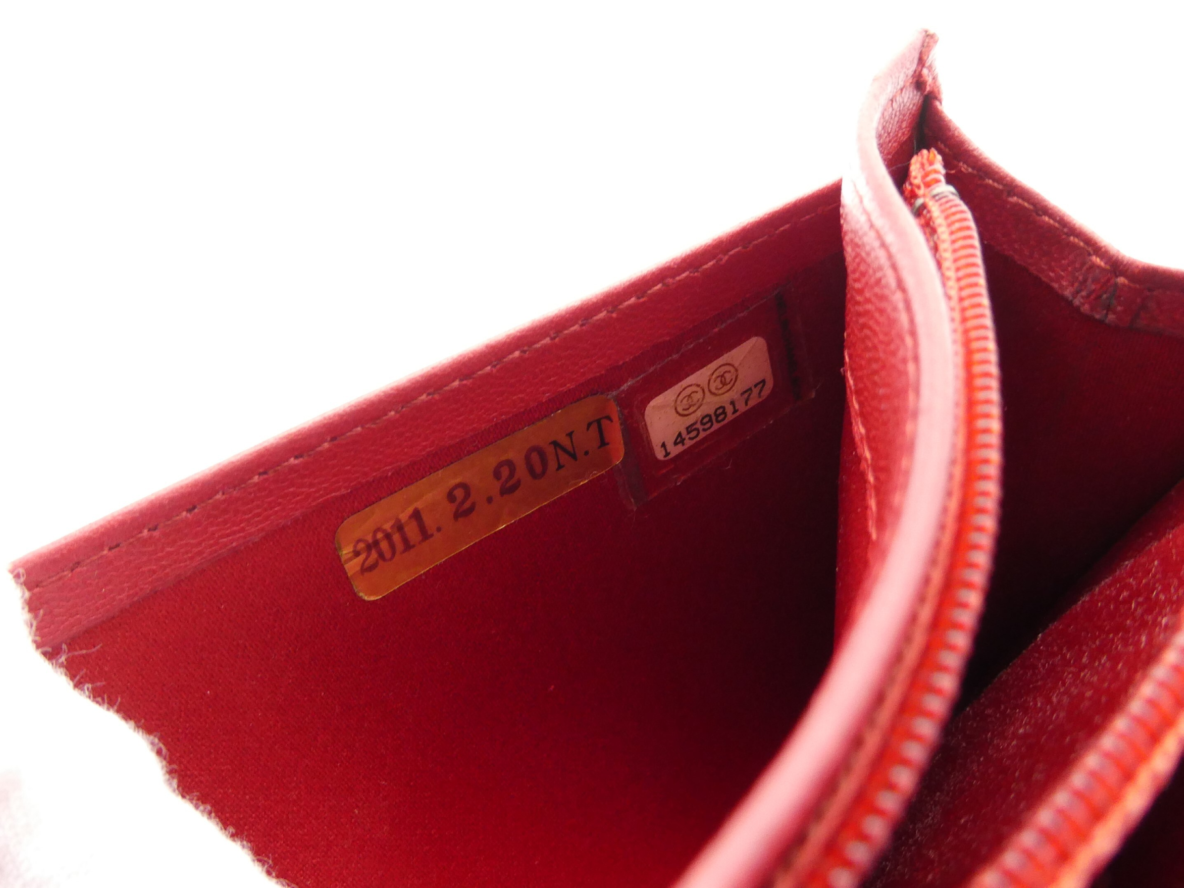 Camellia Coco Mark Bi-fold Long Wallet — view 9