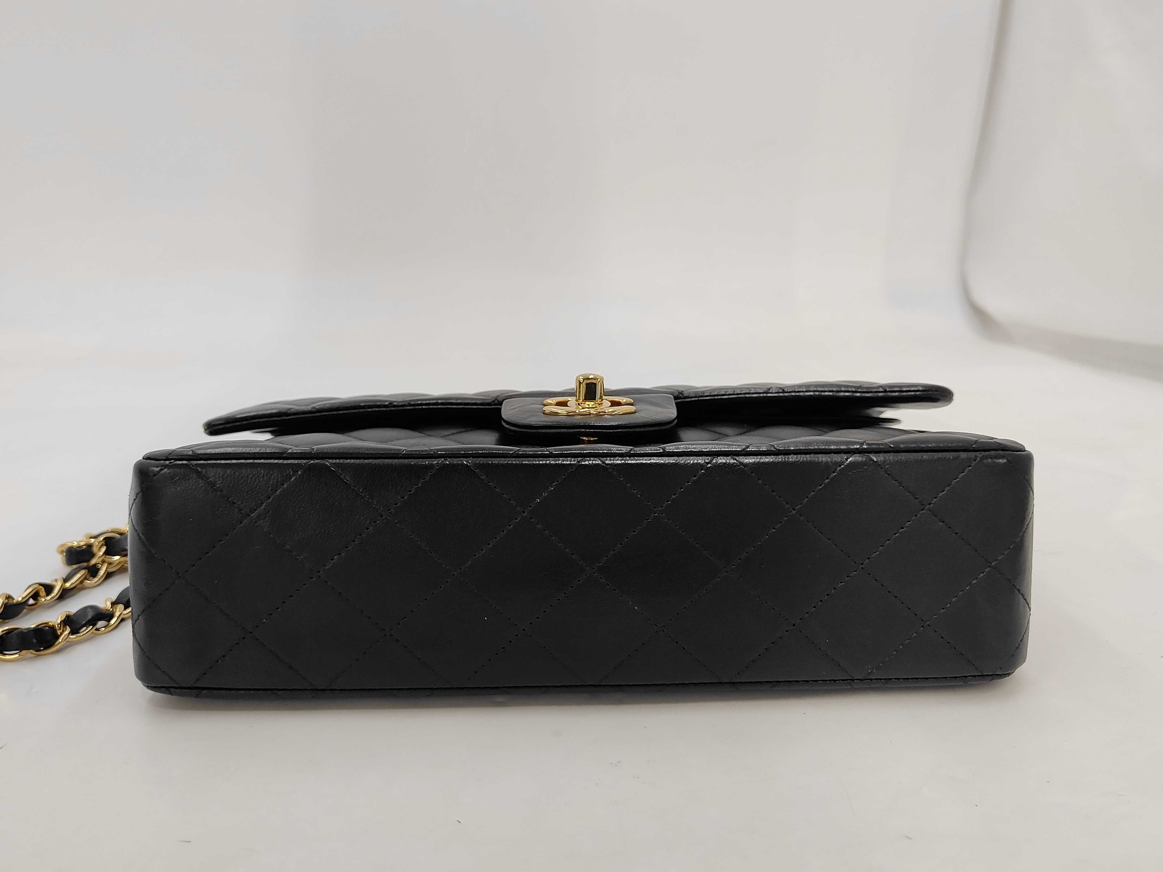 Matelassé 25 Double Flap Double Chain Lambskin Shoulder Bag — view 4