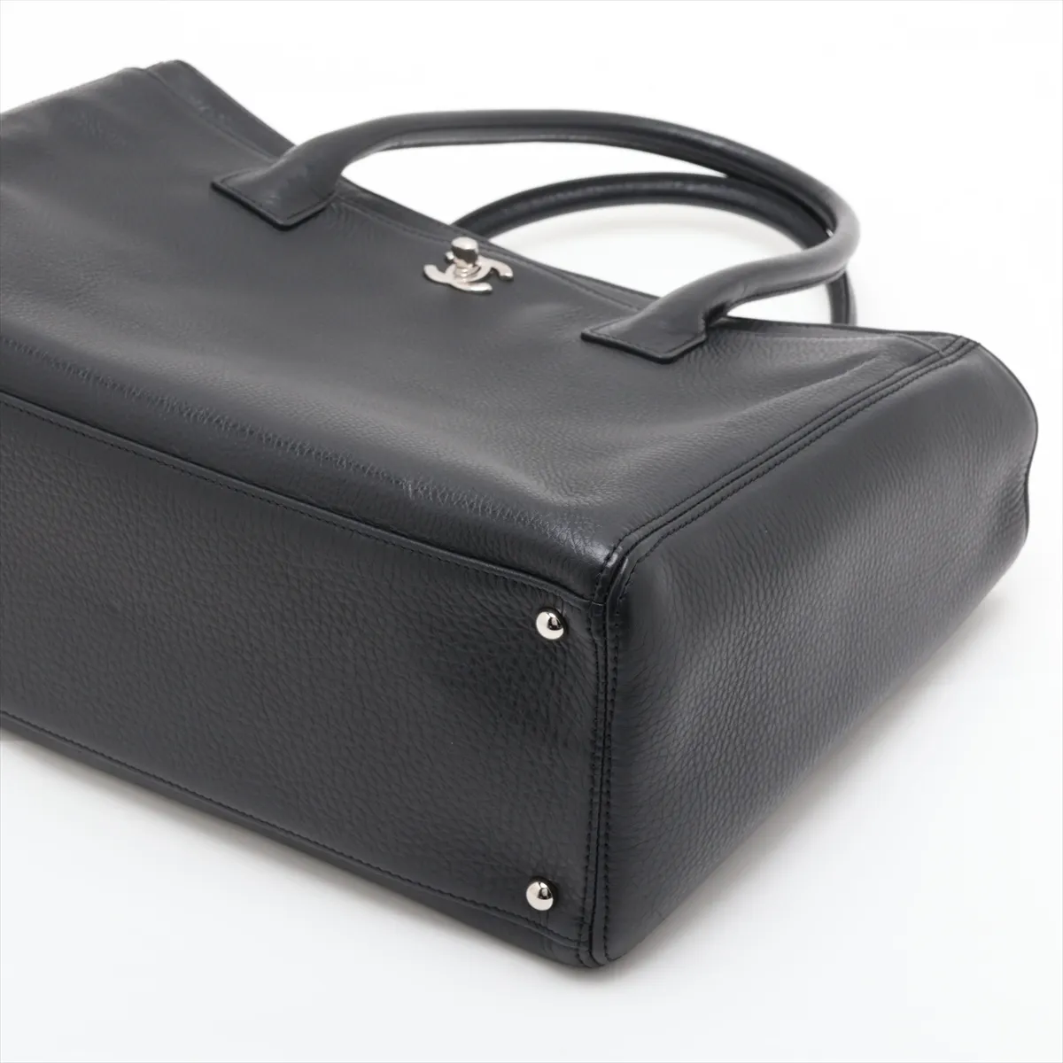 [Individually packaged] Chanel Executive Leather 2-Way Tote Bag, Black with Silver Hardware, 18179838, Serial Number 18 — view 3