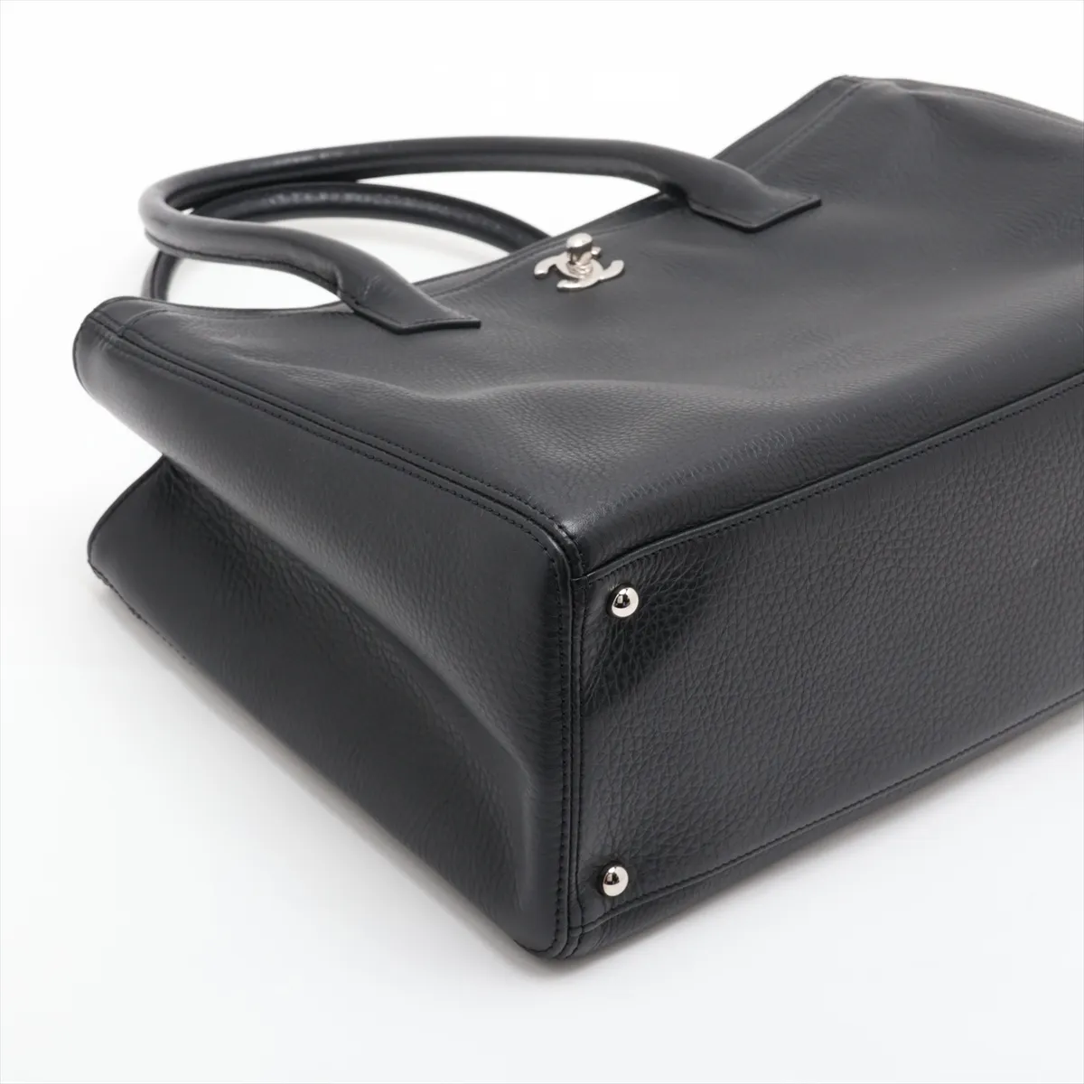 [Individually packaged] Chanel Executive Leather 2-Way Tote Bag, Black with Silver Hardware, 18179838, Serial Number 18 — view 4