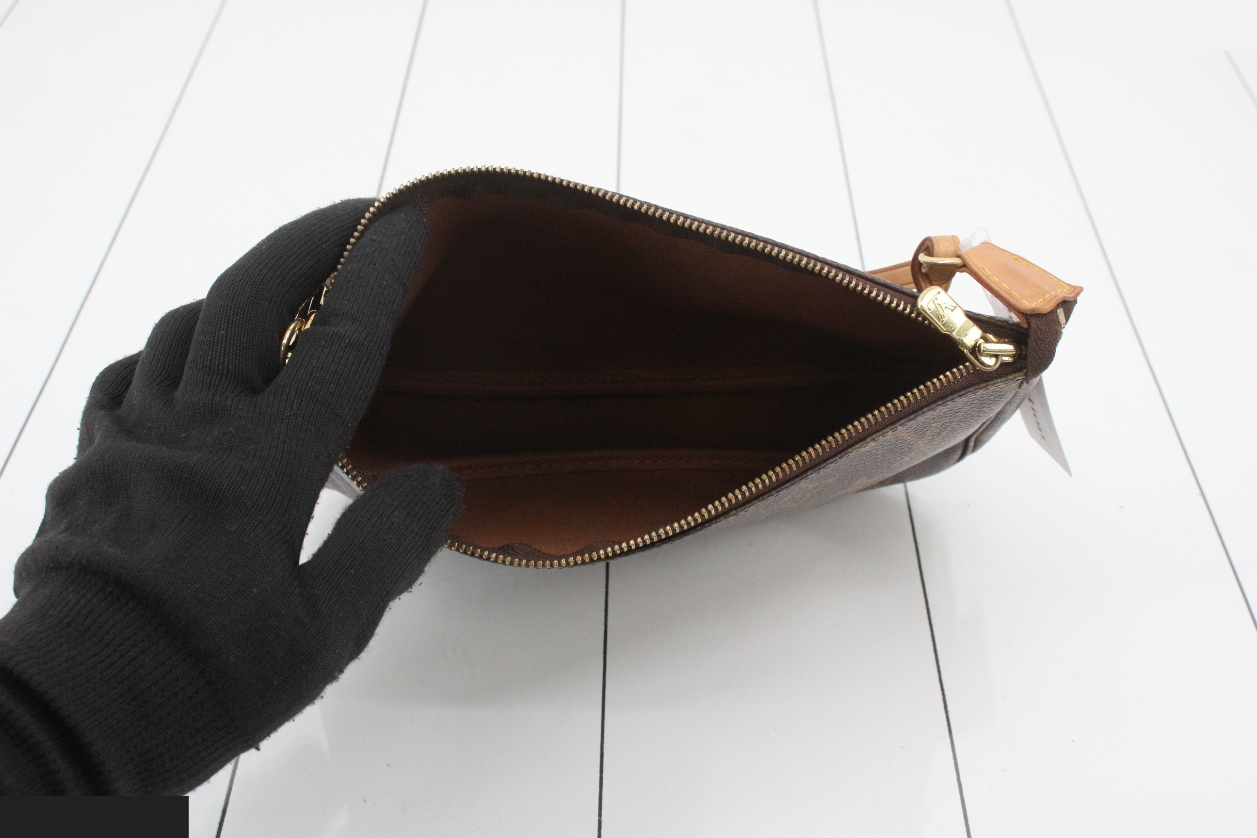 Monogram Pochette Accessoires — view 4