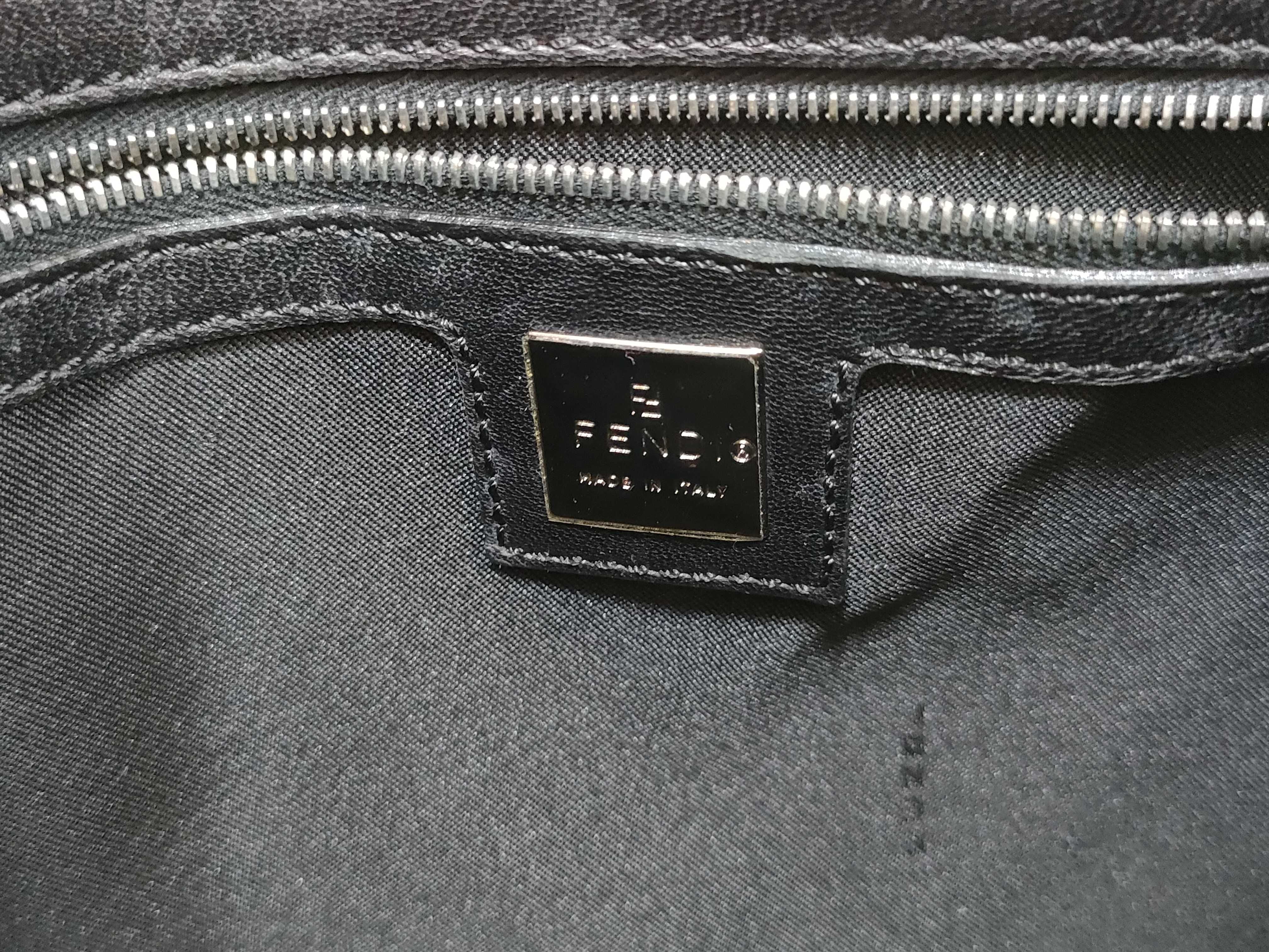 One-Shoulder Bag (Shoulder Bag) — view 13