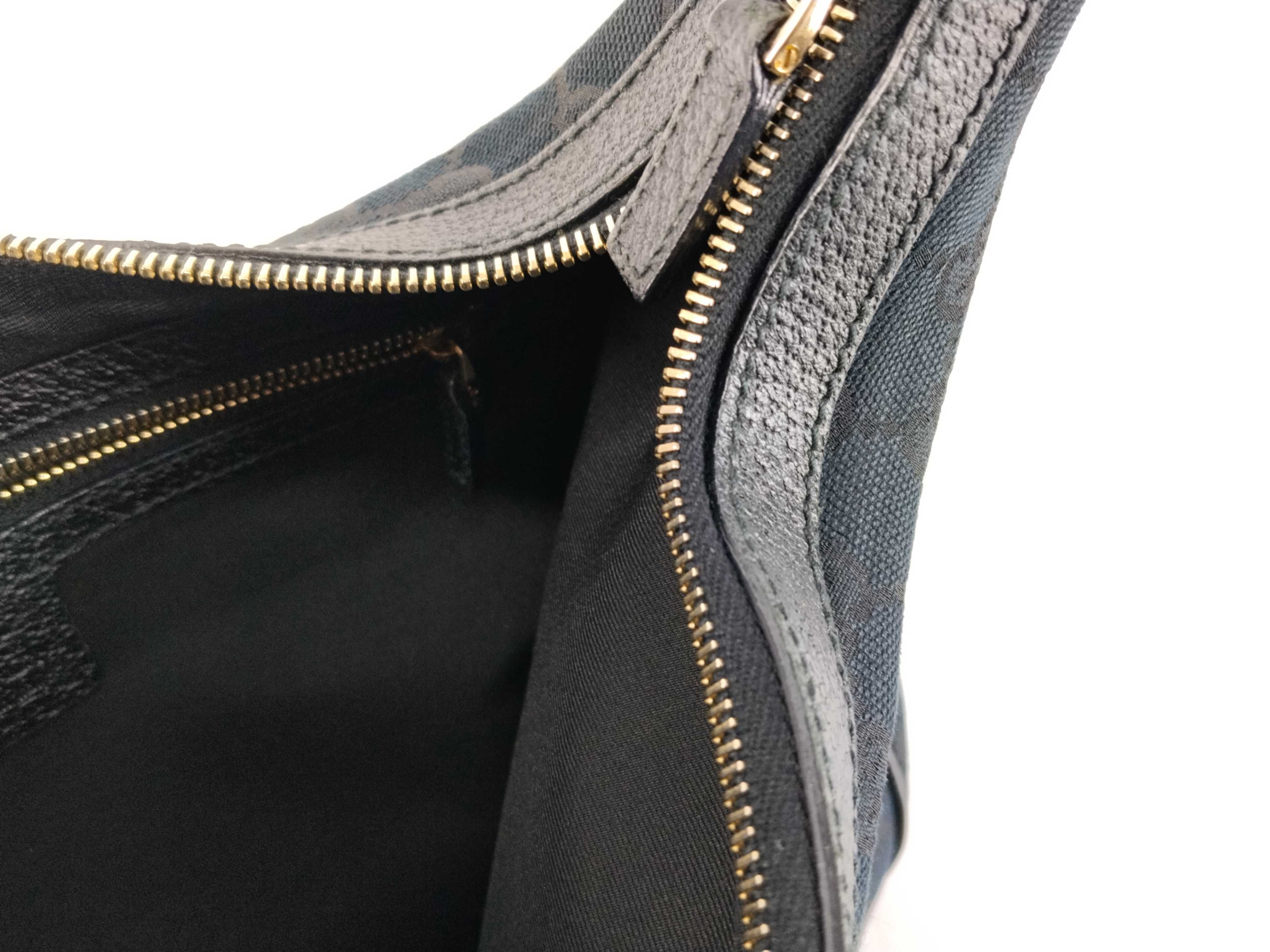 GG Canvas One-Shoulder Bag — view 10
