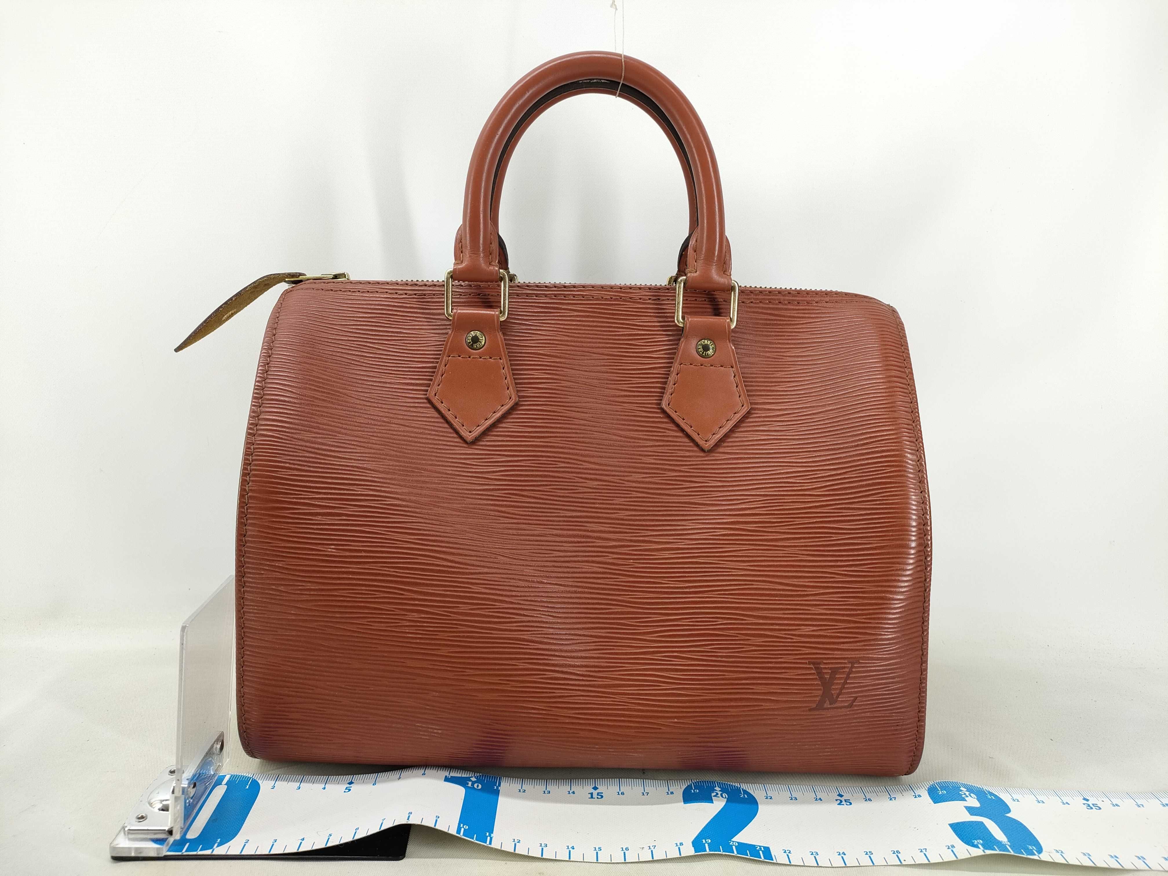 Epi Louis Vuitton Speedy Boston Bag — view 2